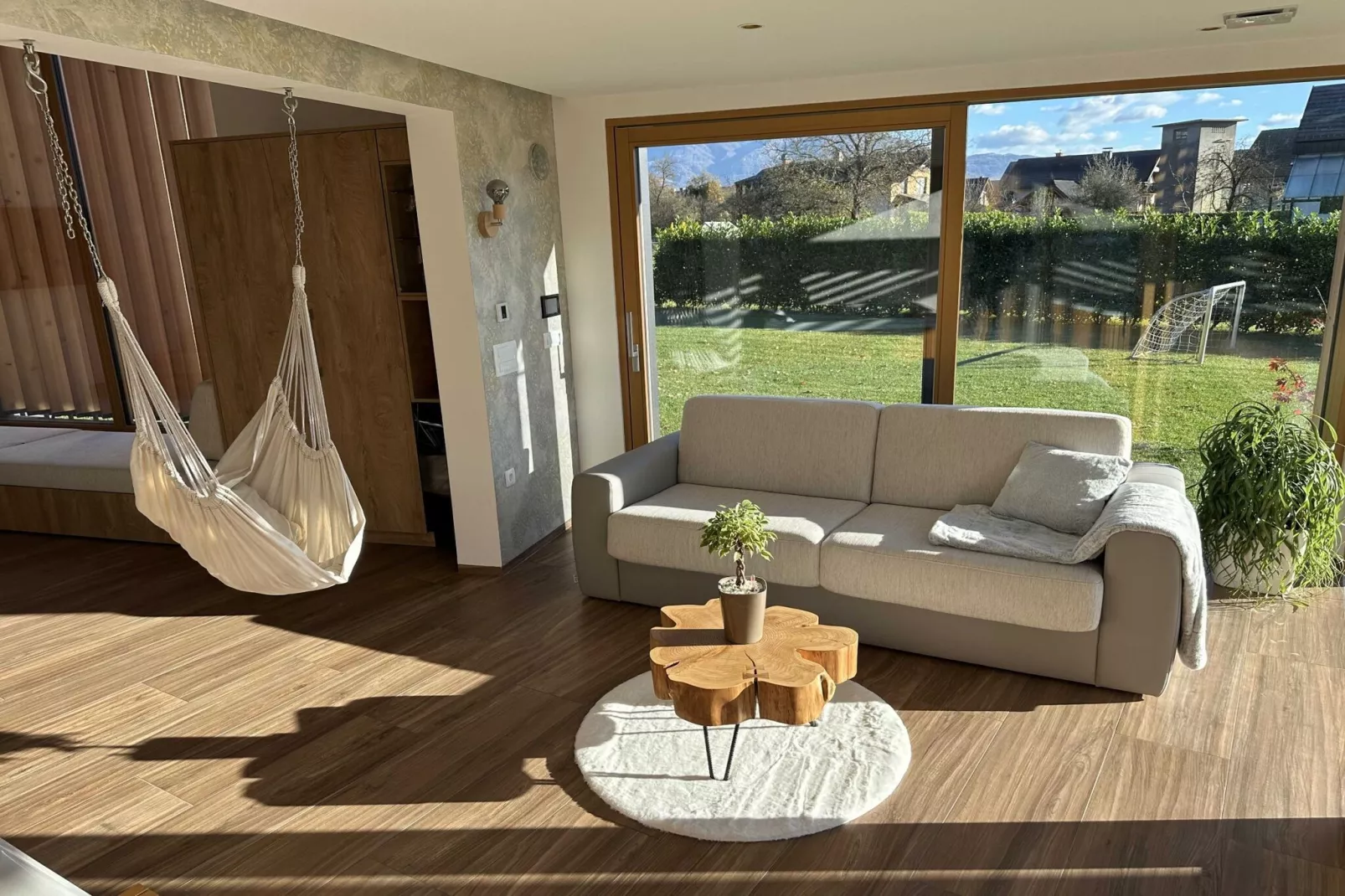 Elegant Warm Bliss Hideaway Escape Lodge - Holiday Home with Hot-Tub (owner Sunset)