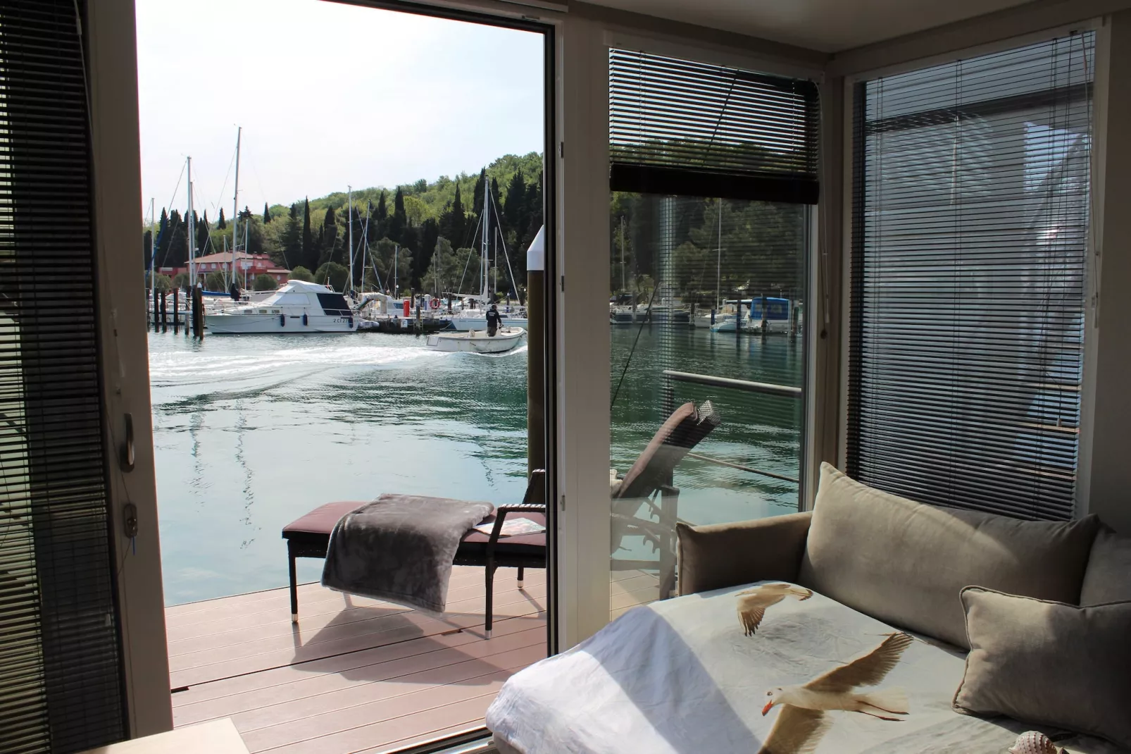 The Seaborn Residence - Two Bedroom Floating House