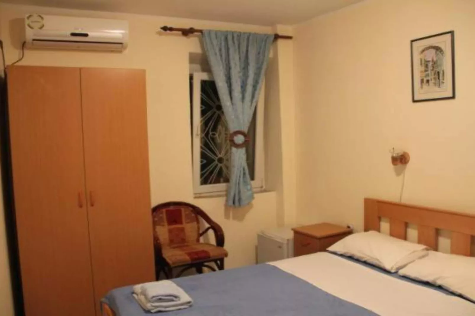 Quaint & Affordable Stay in Budva Traditional Stone House - Family Room 2