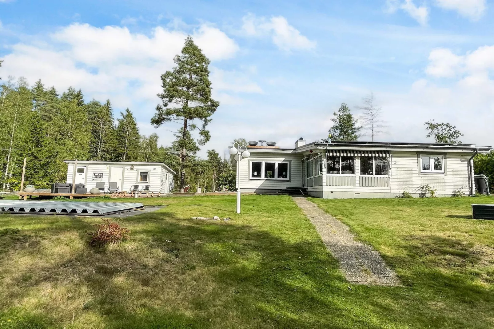 Villa in de archipel met zwembad en terras