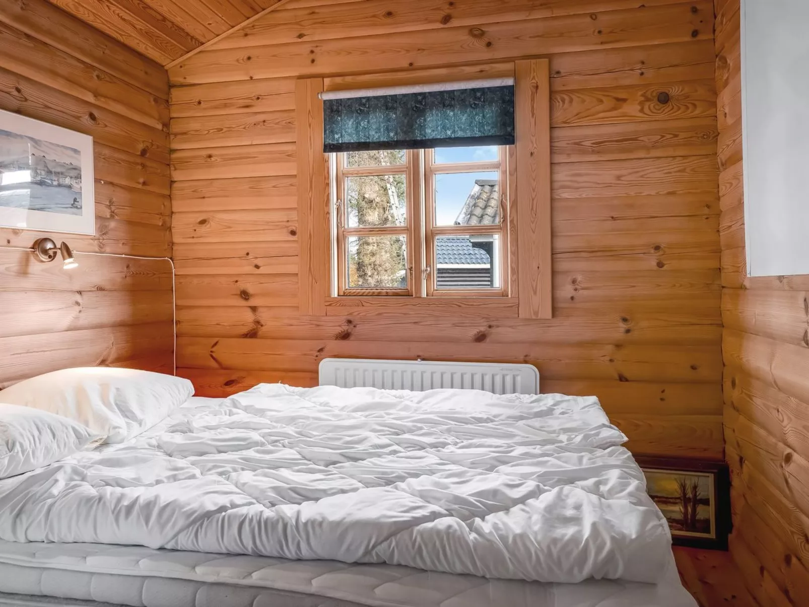 "Hakon" - 1km from the sea