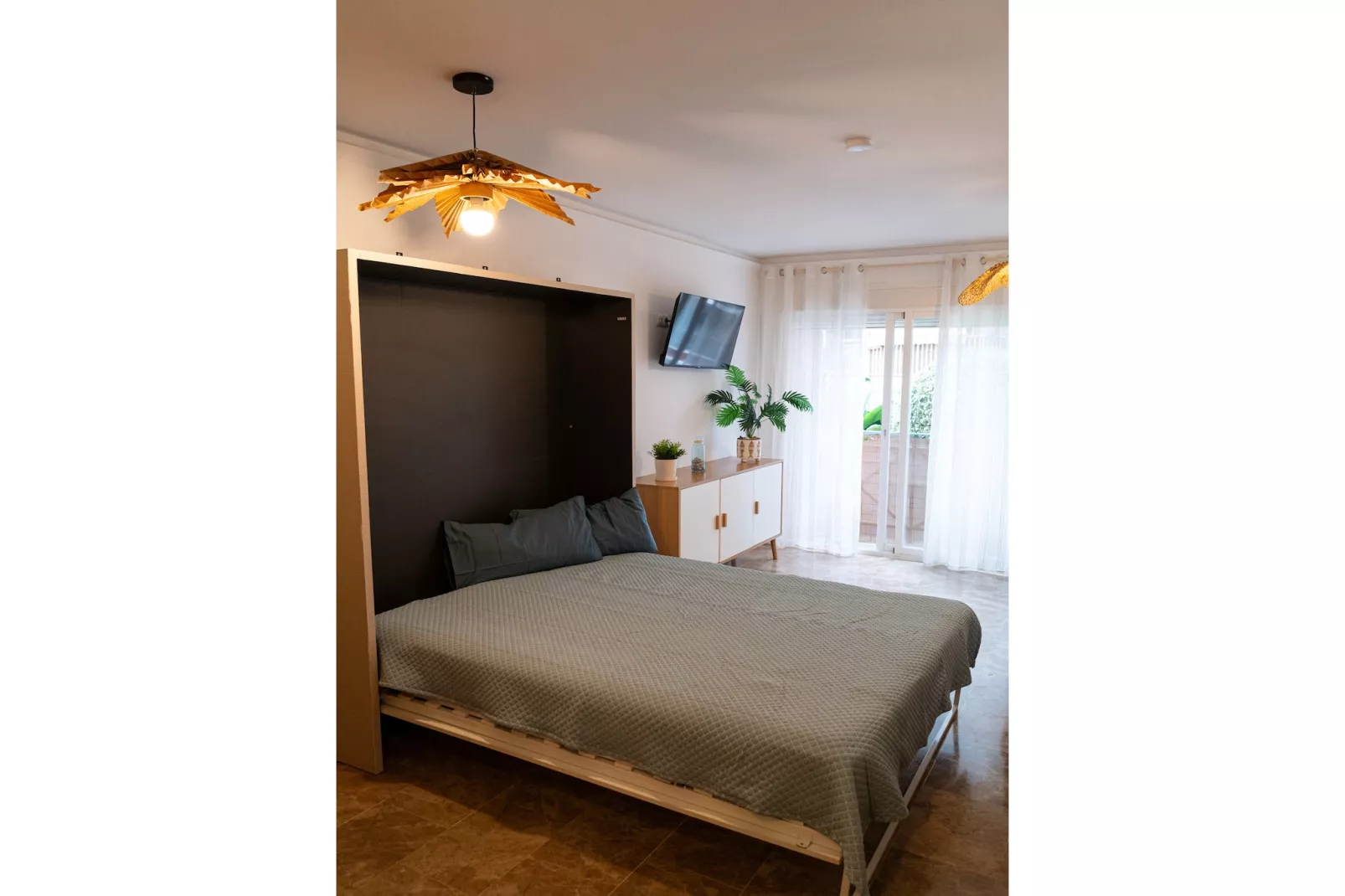 CT 394 - Faro's Beach & Town - Torremolinos