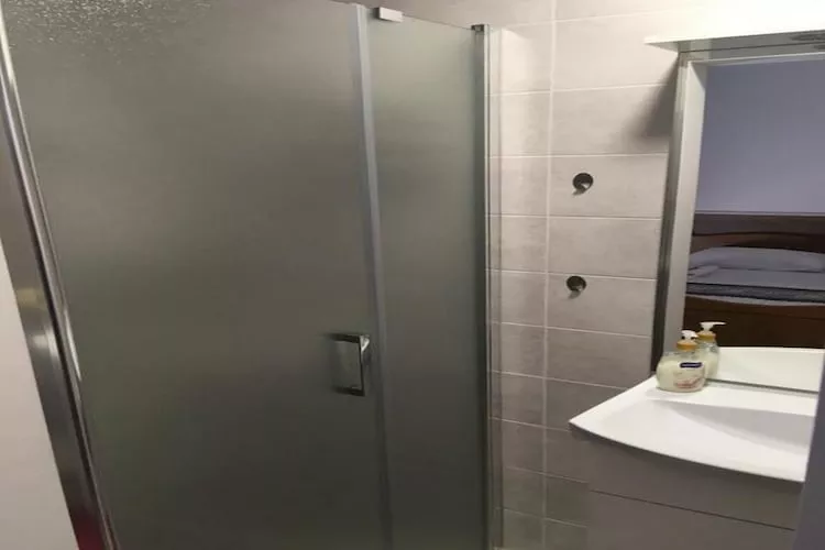 Guesthouse Family Bosnic - Duplex Family Room with Balcony - Gallery - 2