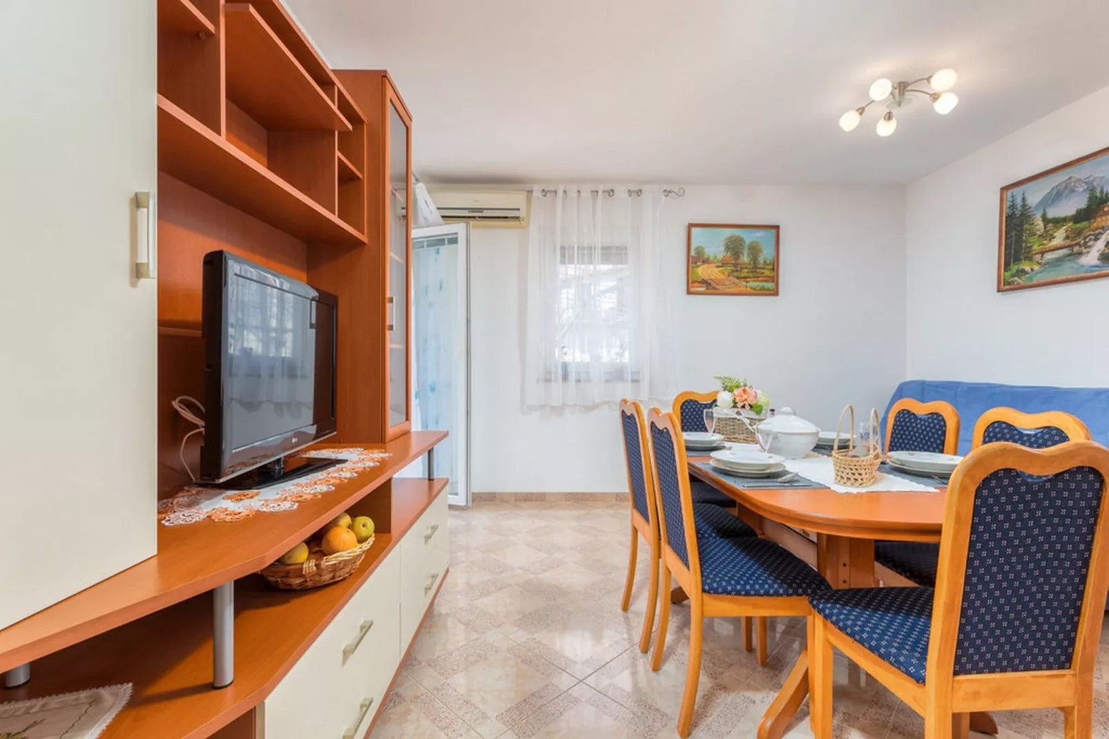 Apartment Dana - Two Bedroom Apartment with Terrace