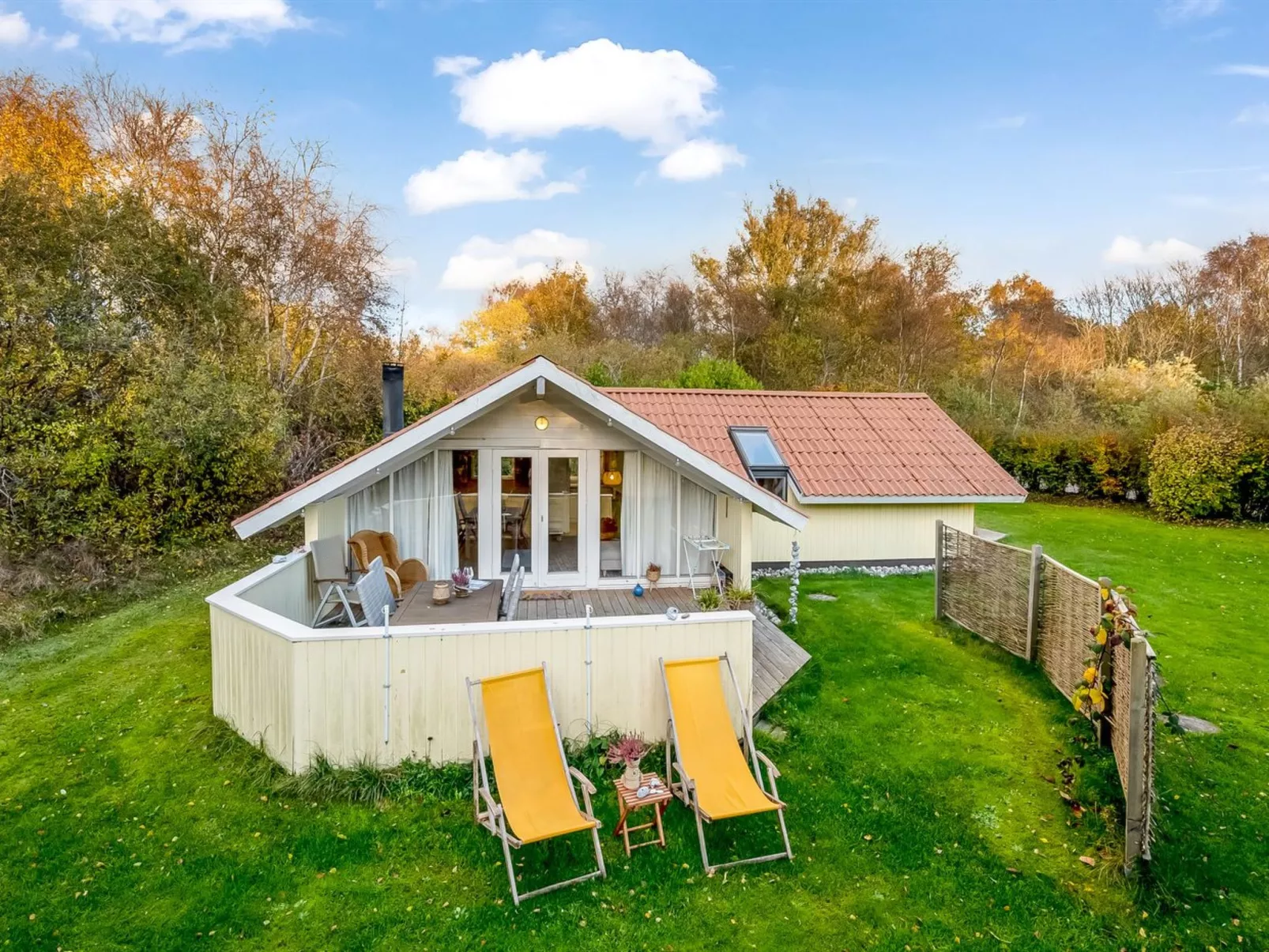 "Lenny" - 500m from the sea