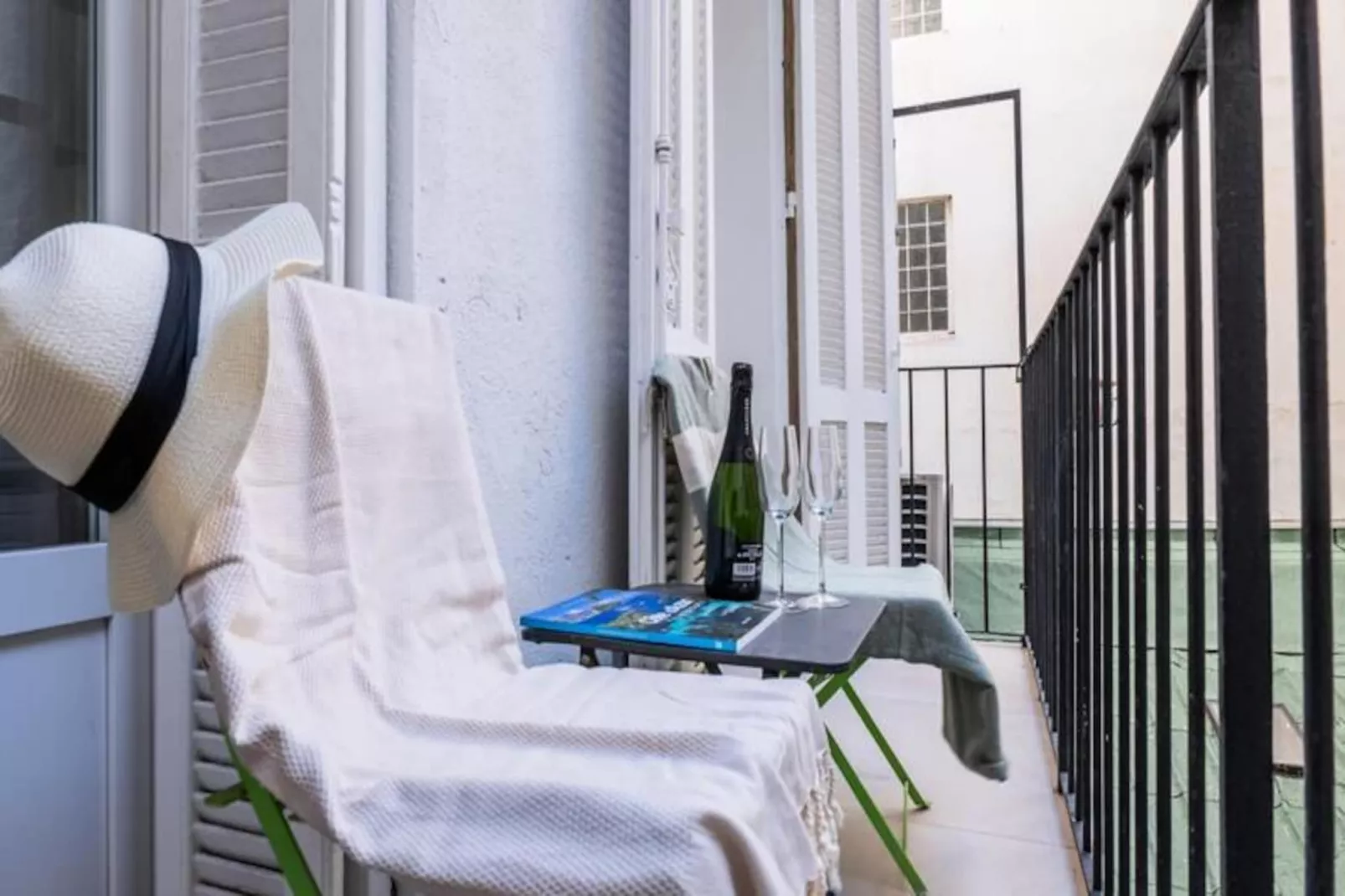 Résidence Appartement Moderne En Plein Centre Ville !