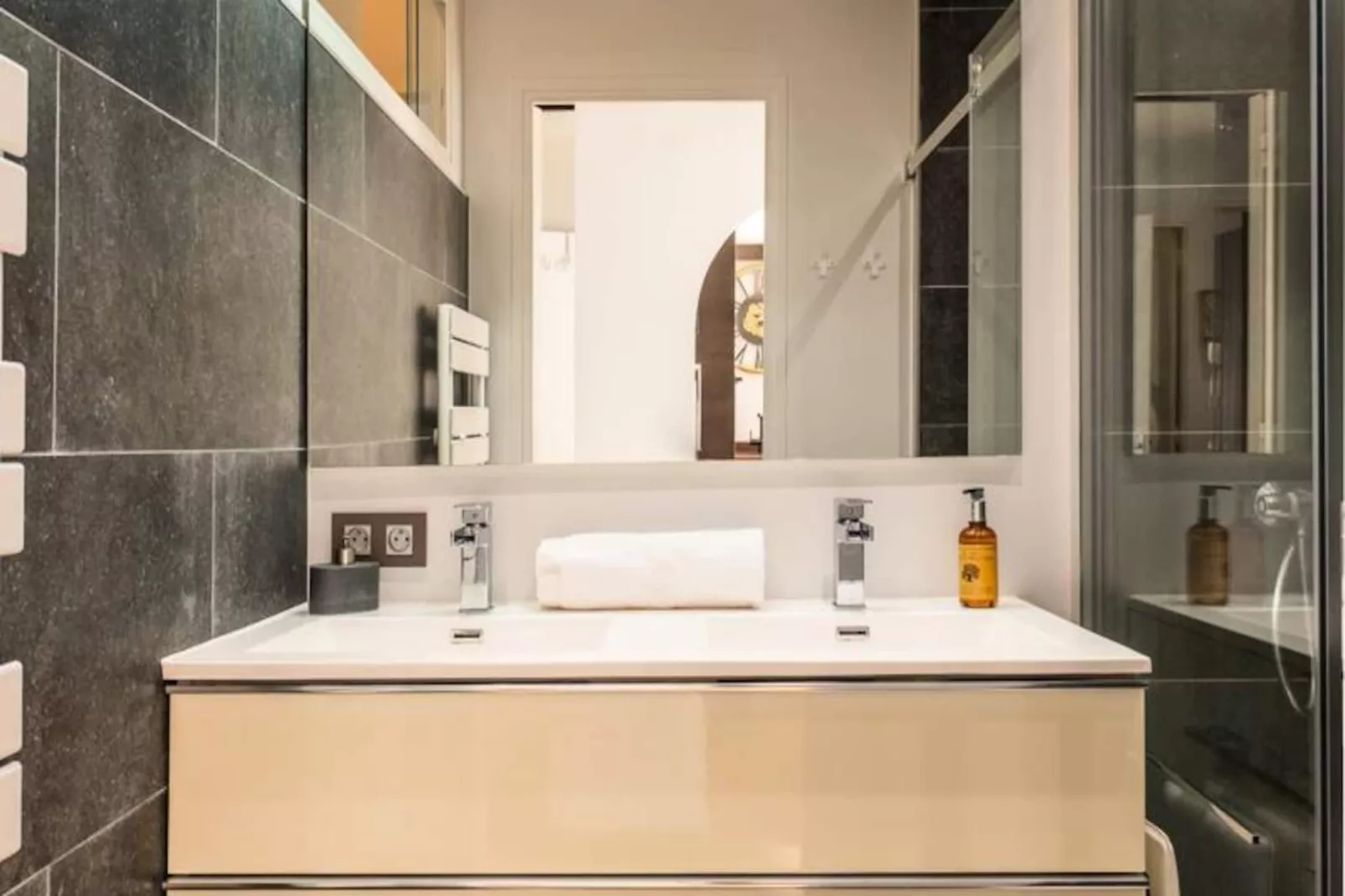 Résidence 3p Lumineux Avec Terrasse &agrave; 15min &agrave; Pied Du Palais