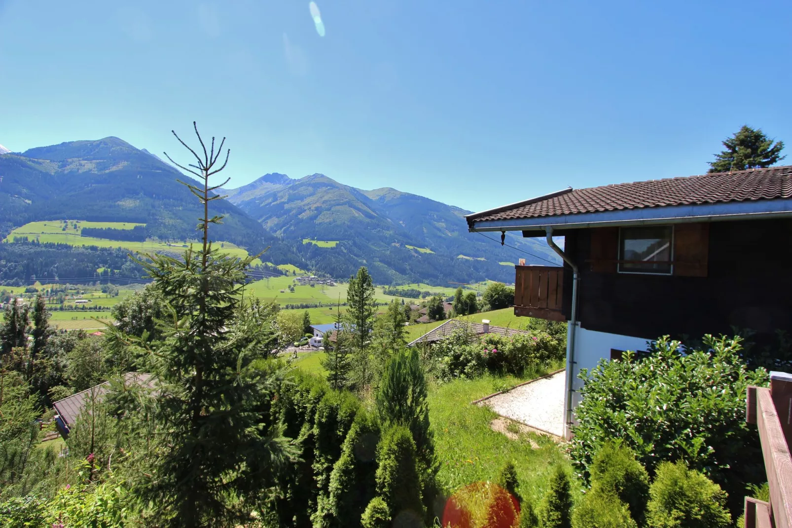 Chalet Anna-Buitenkant zomer