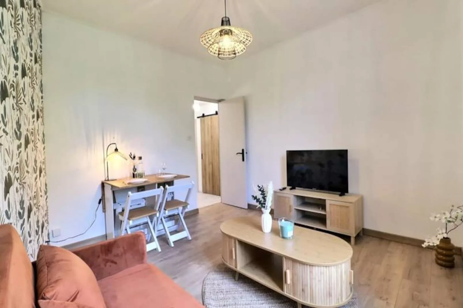 Nuance Arl&eacute;sienne &ndash; &eacute;l&eacute;gance & Confort En Centre-ville