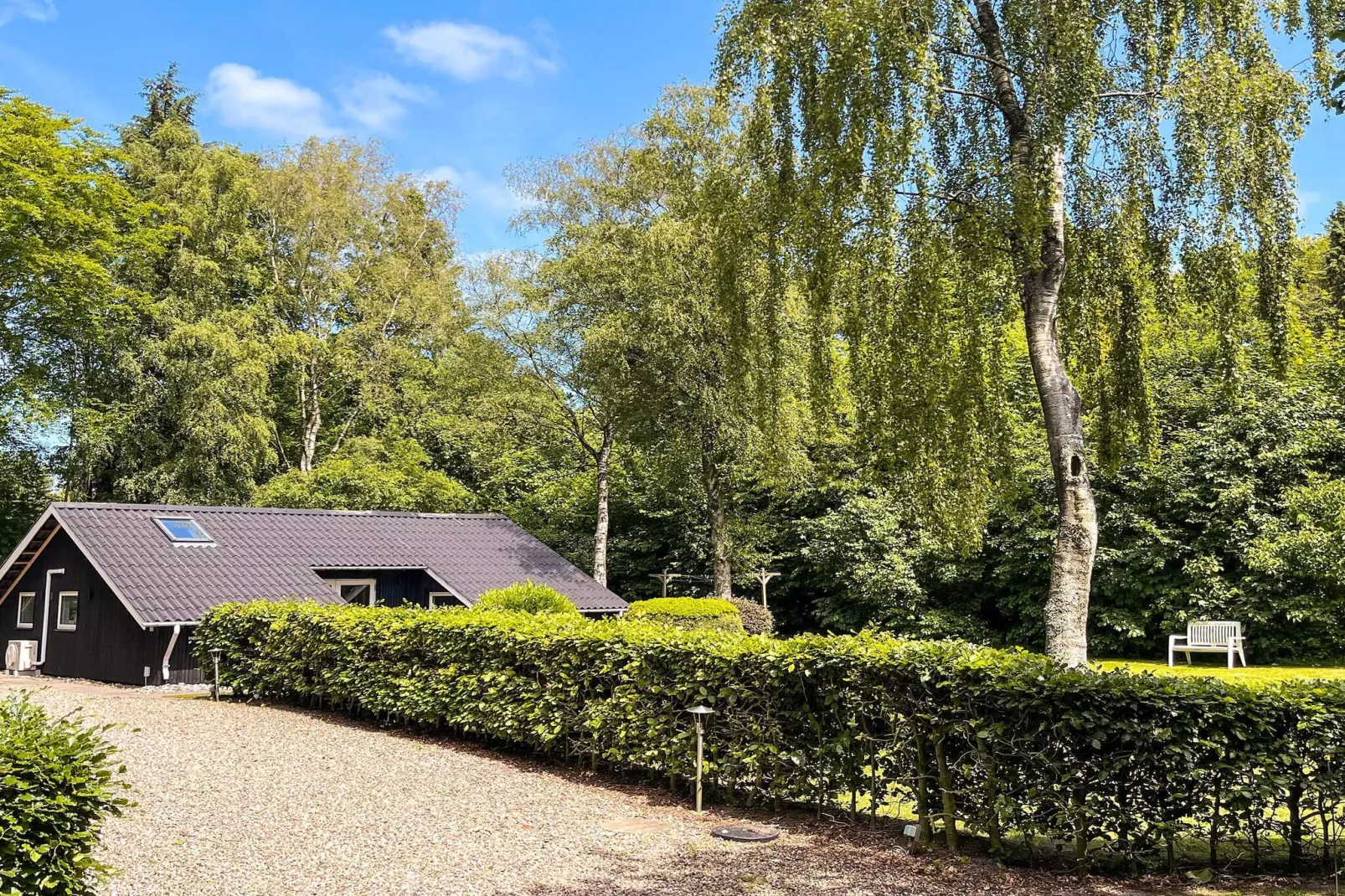 Familiehuisje met terras en gazon-Buitenlucht
