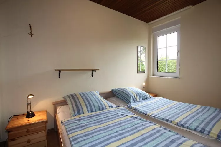 Bungalow in Dornumersiel-Slaapkamer