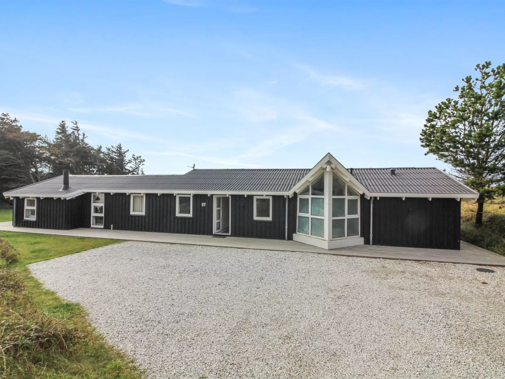 "Marlie" - 600m from the sea