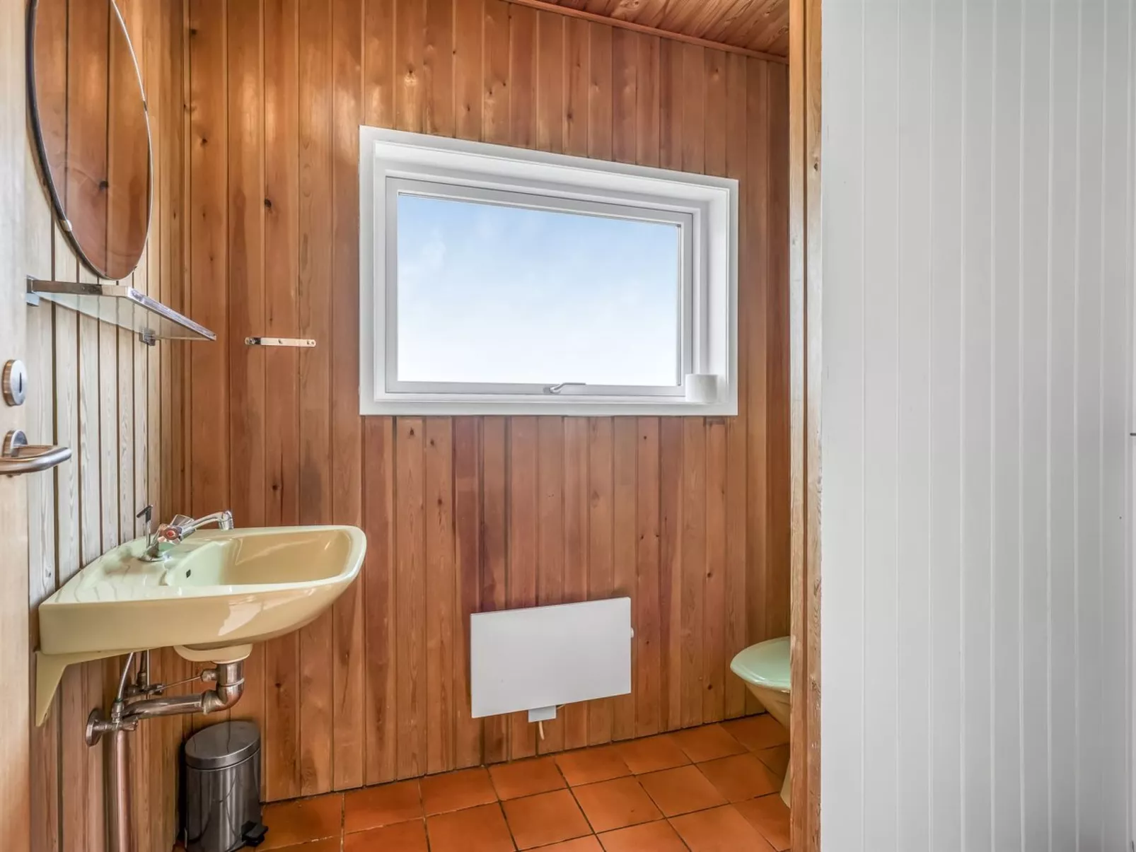 "Thrineke" - 200m from the sea