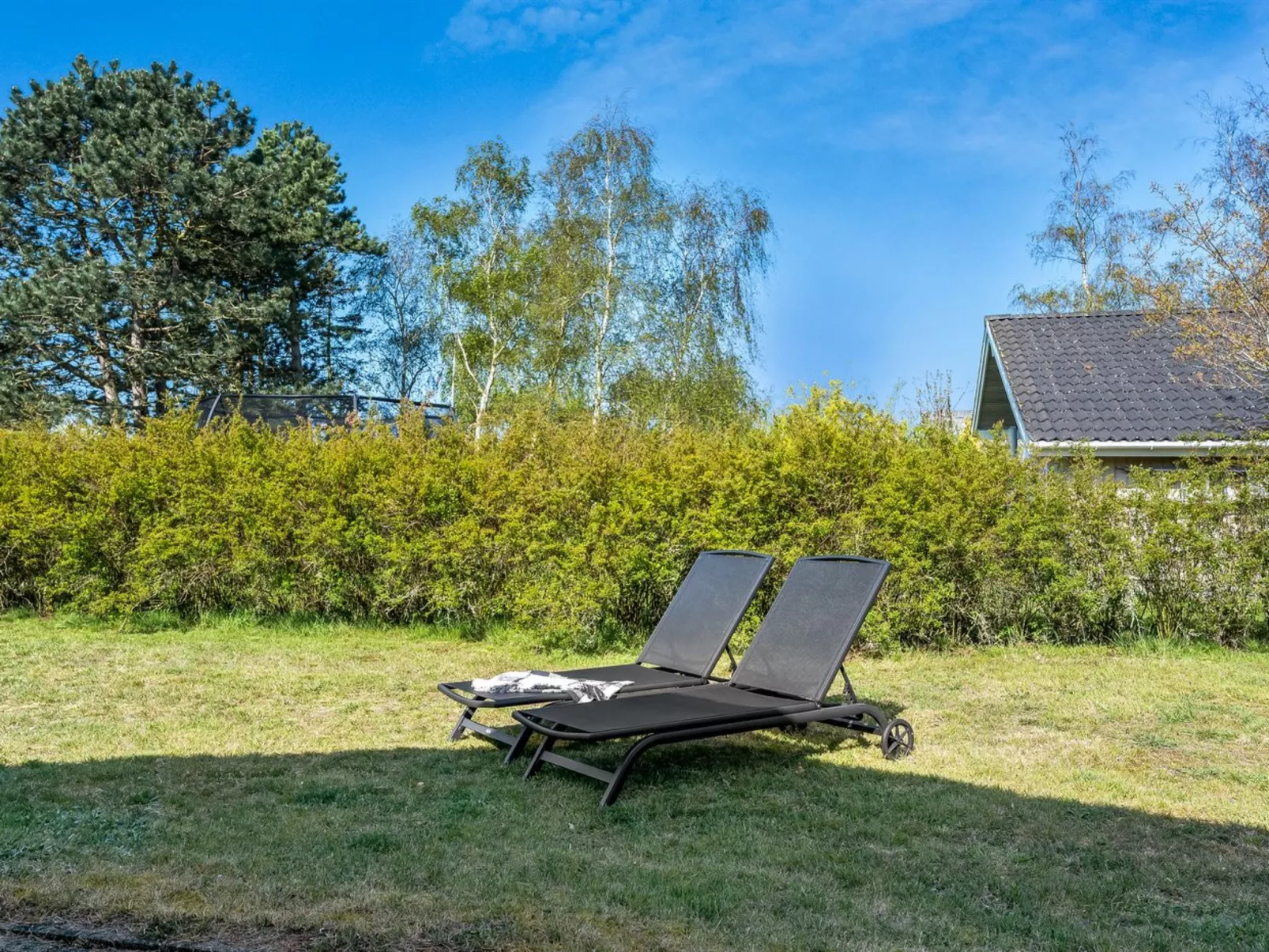 "Lars" - 250m from the sea