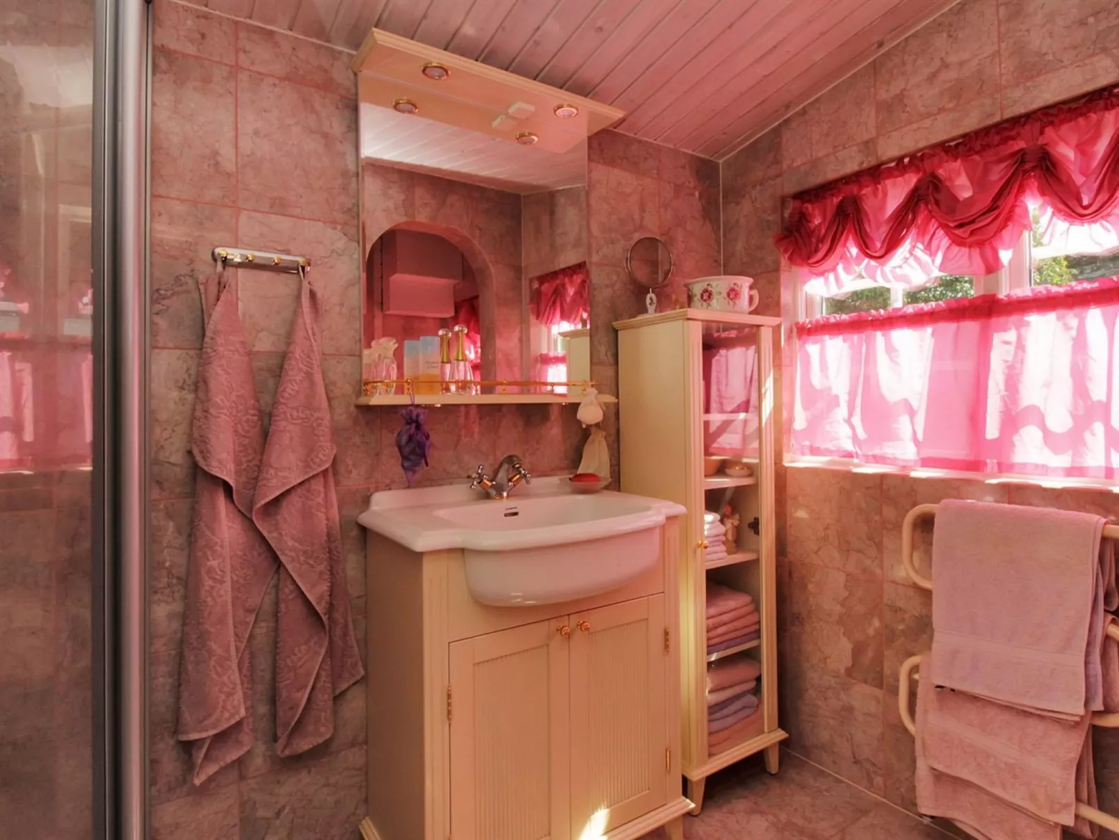 "Enrik" - 123m from the sea