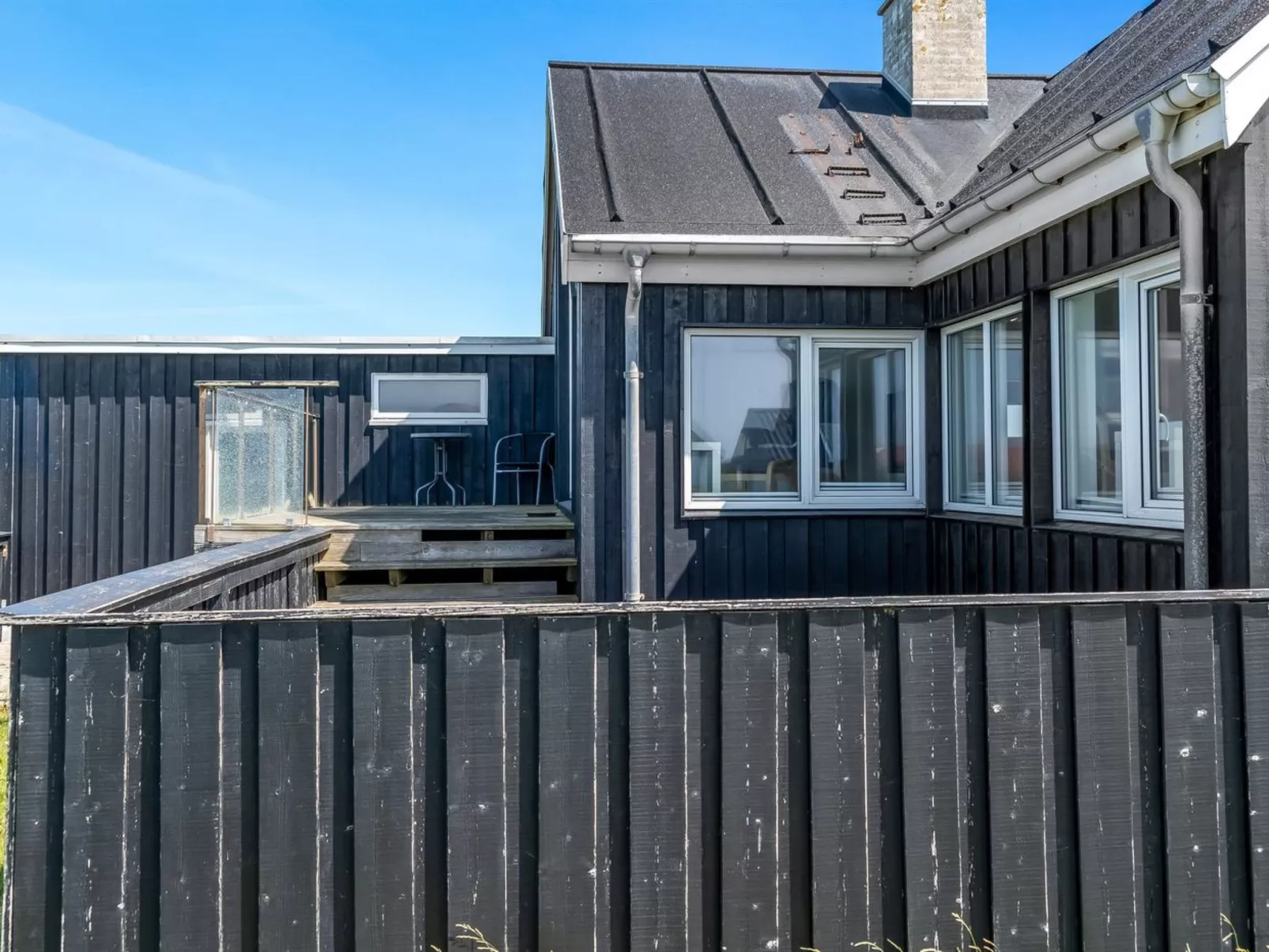 "Gynther" - 150m from the sea