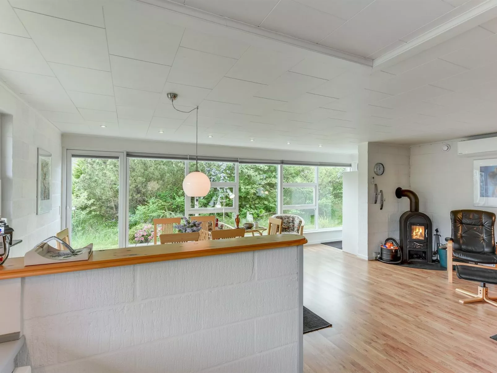 "Vicky" - 4km from the sea-Binnen