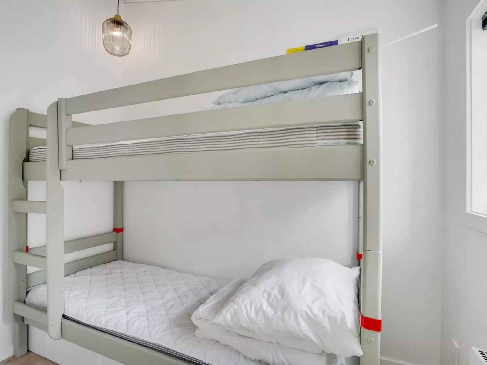 "Henriethe" - 1.1km from the sea