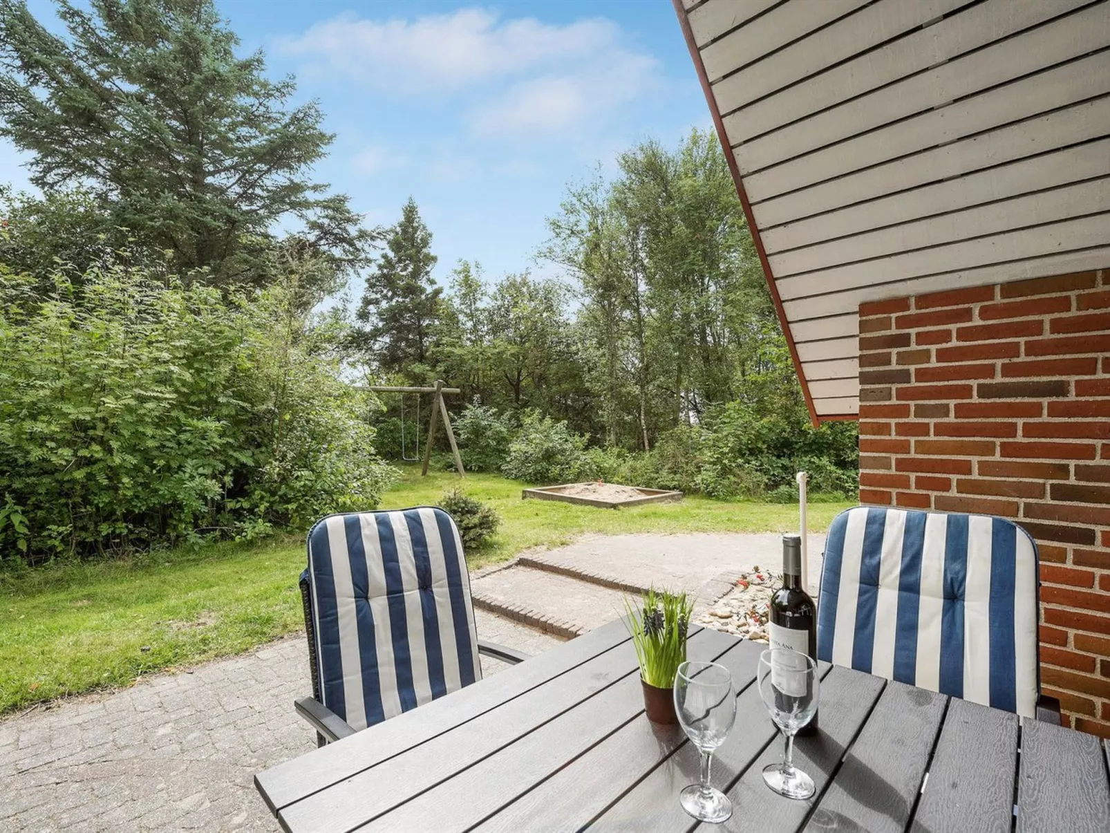 "Albin" - 2.8km from the sea