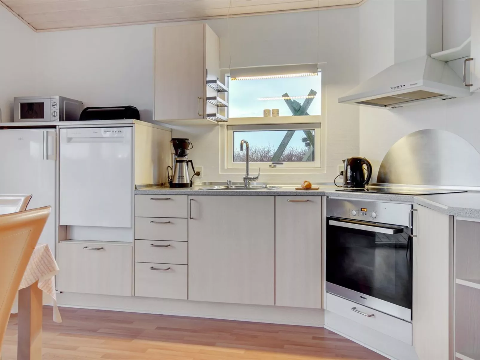 "Clarissa" - 300m from the sea