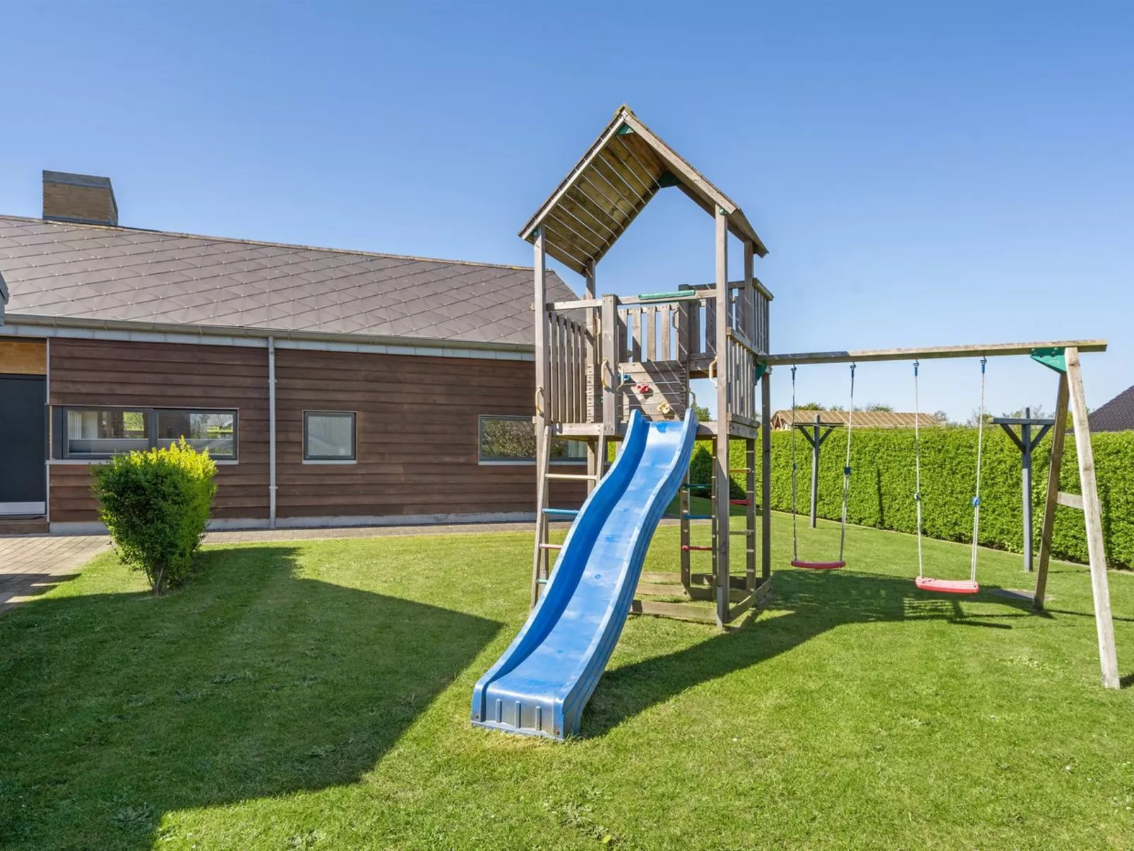 "Hans" - 700m from the sea