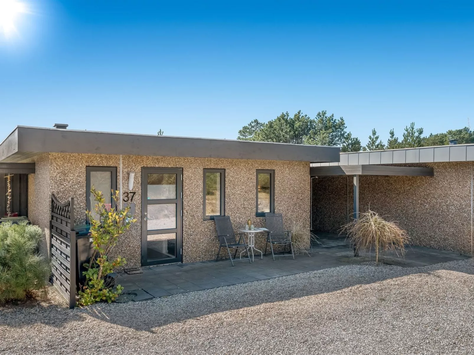 "Clemence" - 900m from the sea