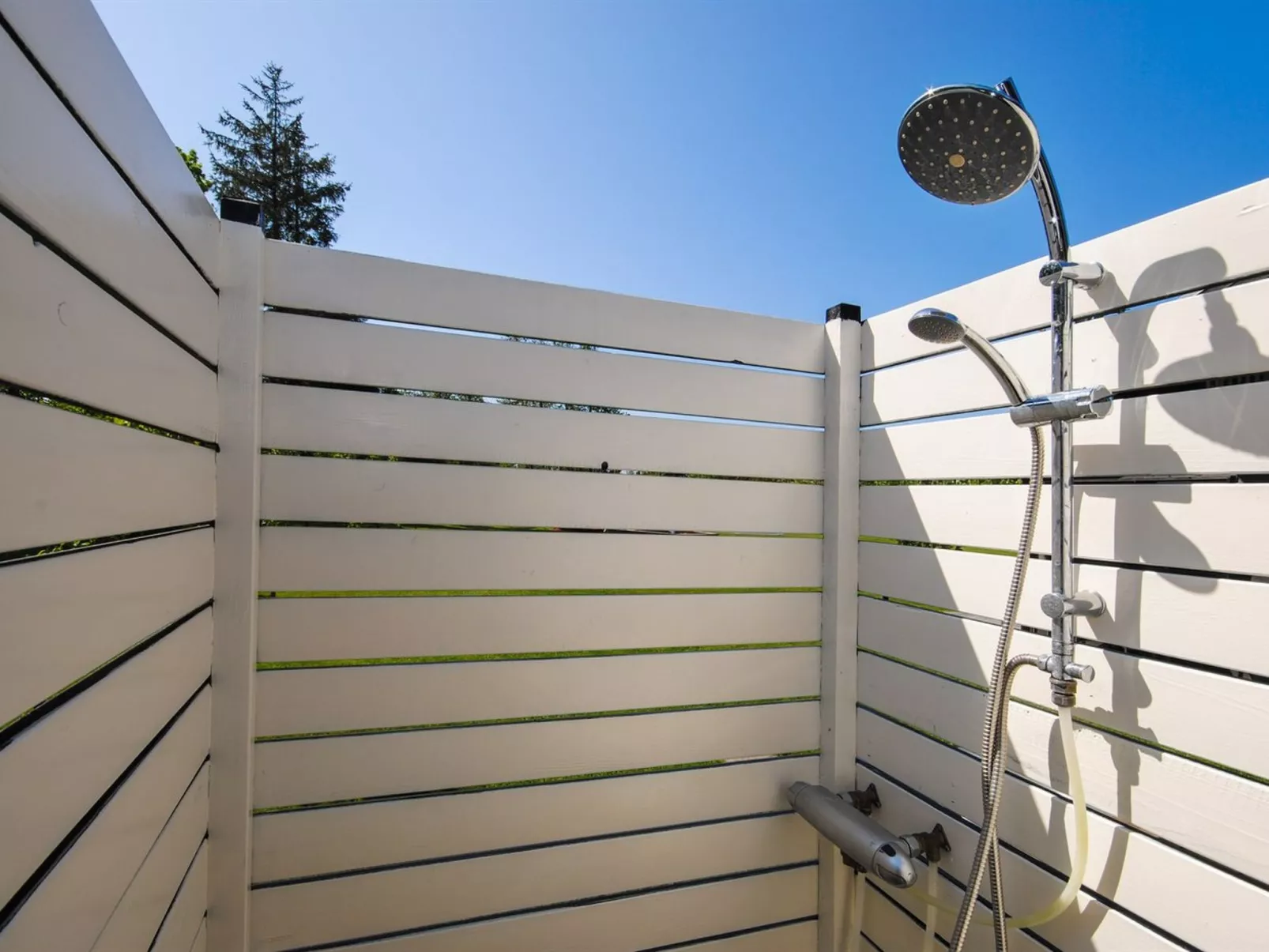 "Etly" - 600m to the fjord