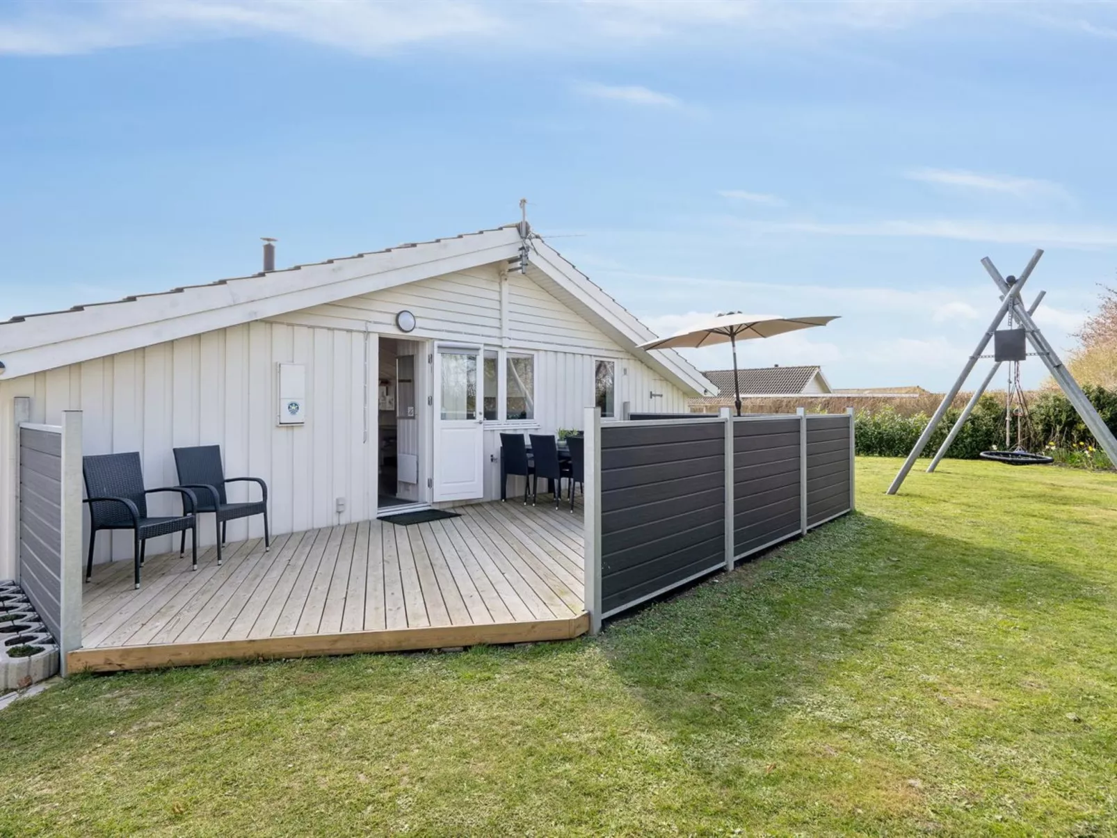 "Tjakko" - 700m from the sea