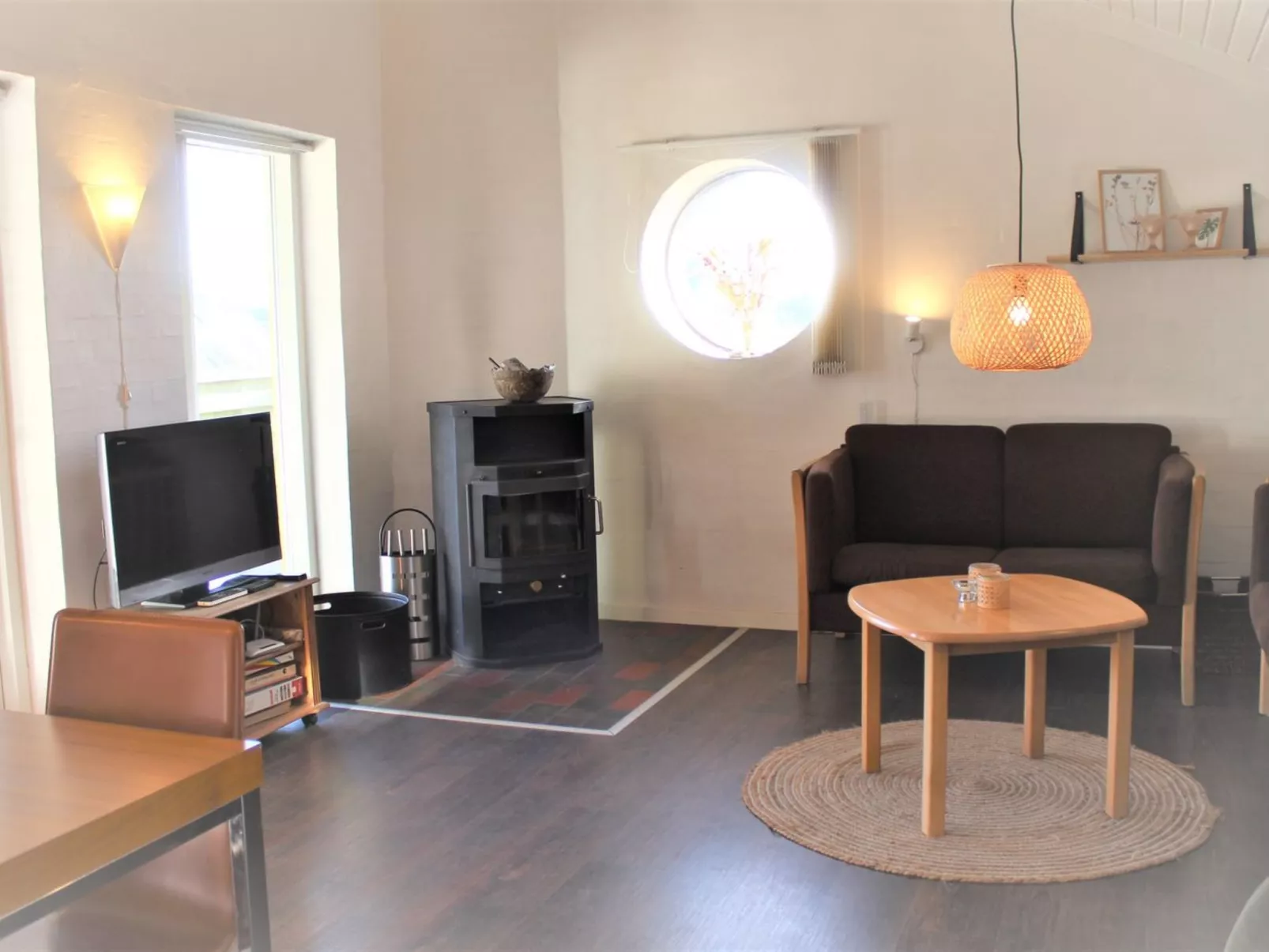 "Jænis" -  from the sea