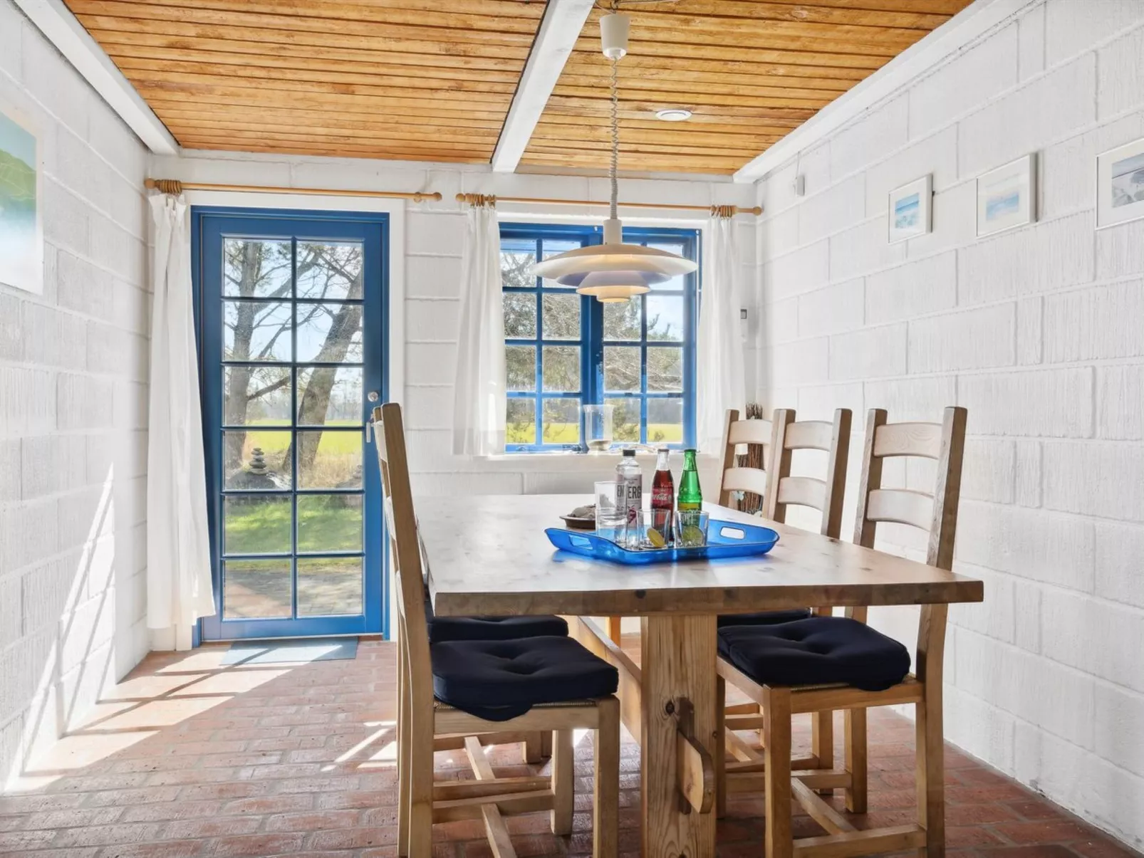 "Ema" - 5km from the sea-Binnen