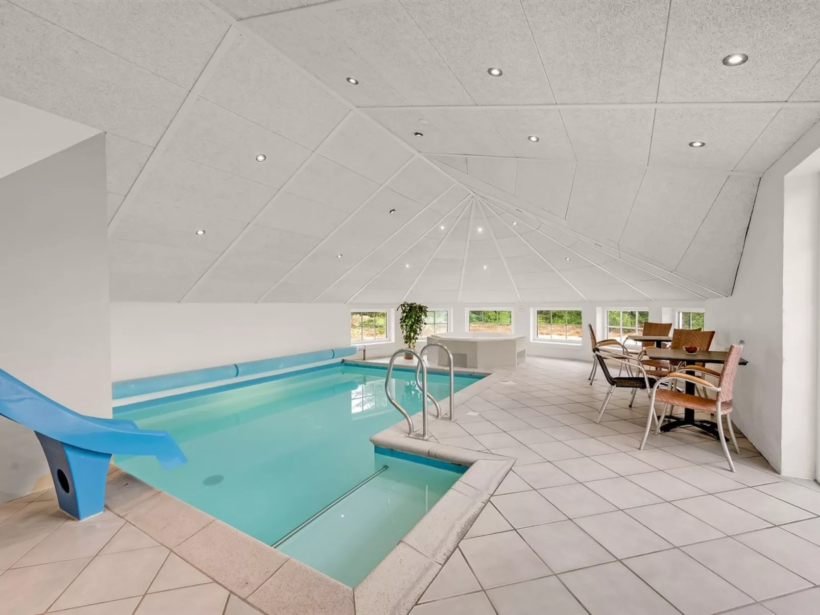 "Seppo" - 900m from the sea