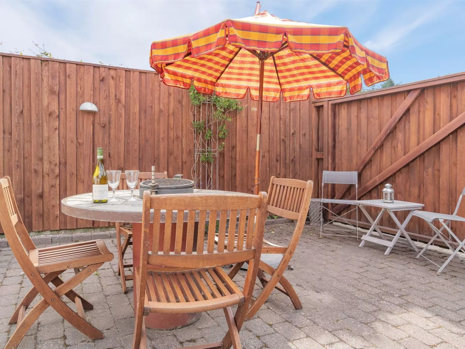 "Yorrick" - 50m to the fjord