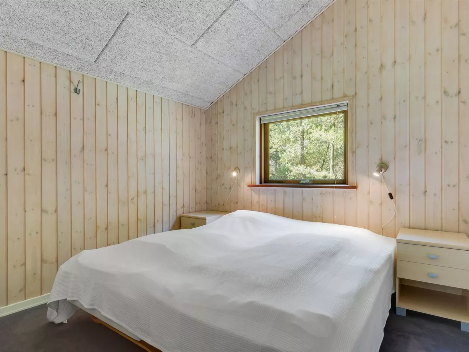 "Jonas" - 2.4km from the sea