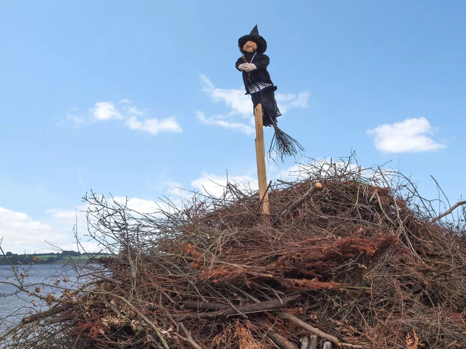 "Enja" - 150m from the sea