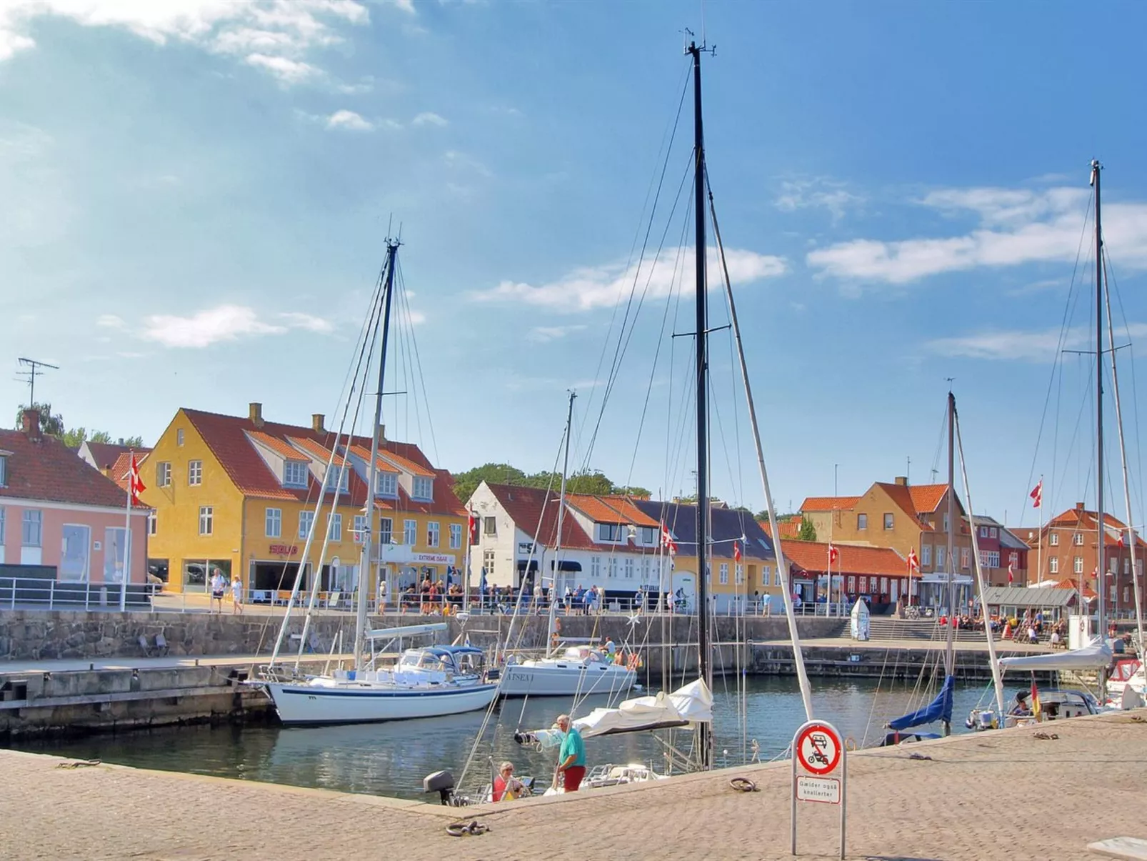 "Hagen" - 250m from the sea