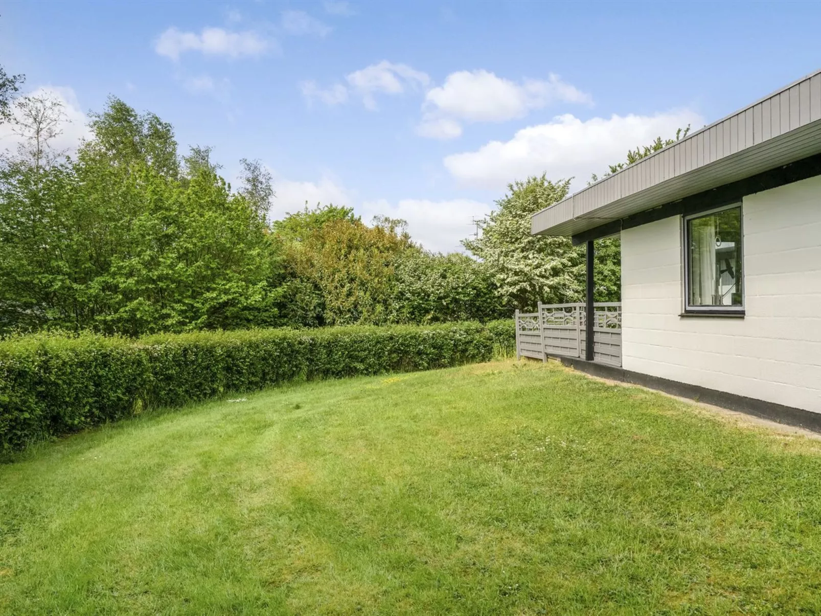 "Yak" - 350m from the sea