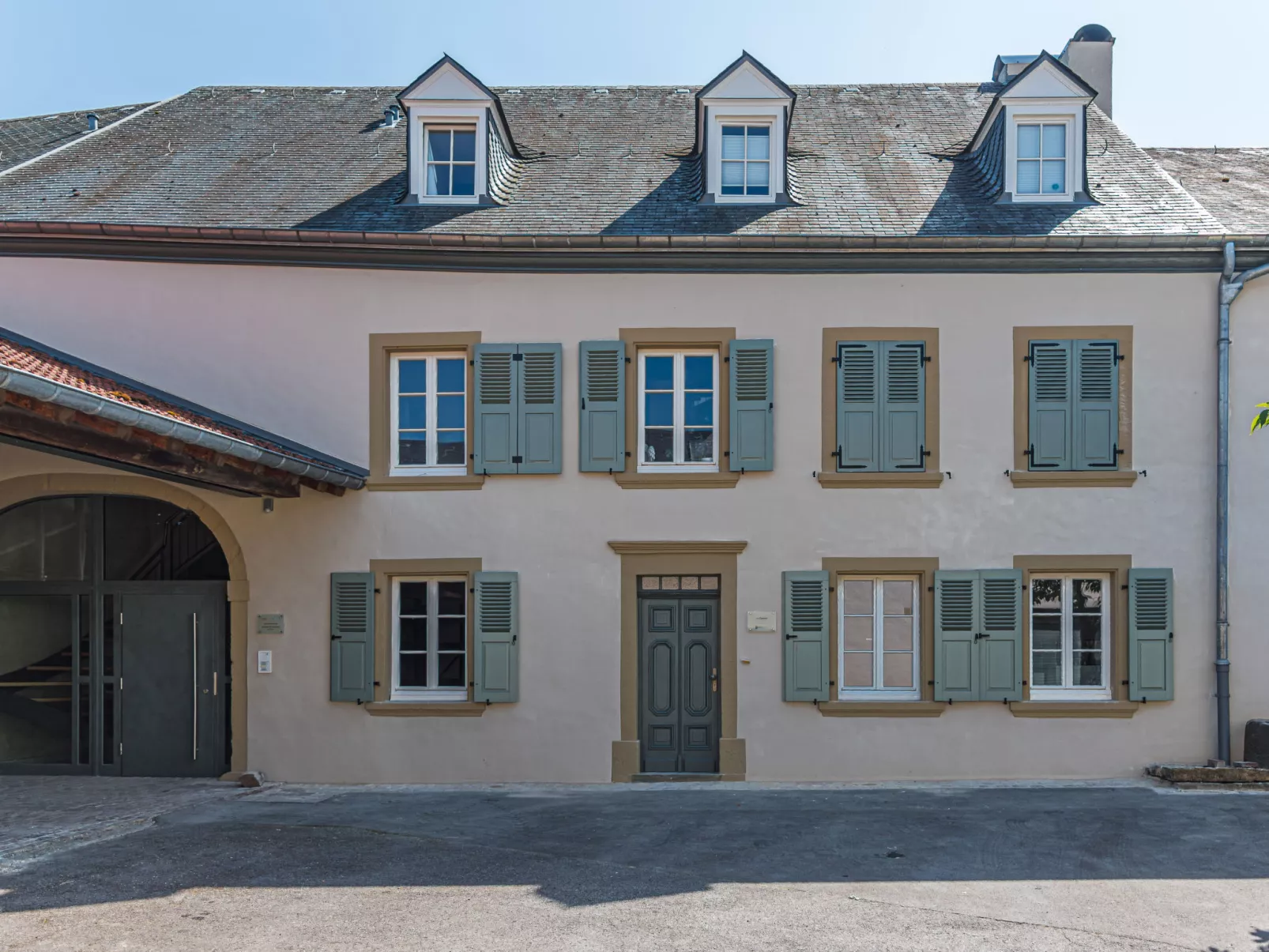 Greiweldenger Leit As-Buiten