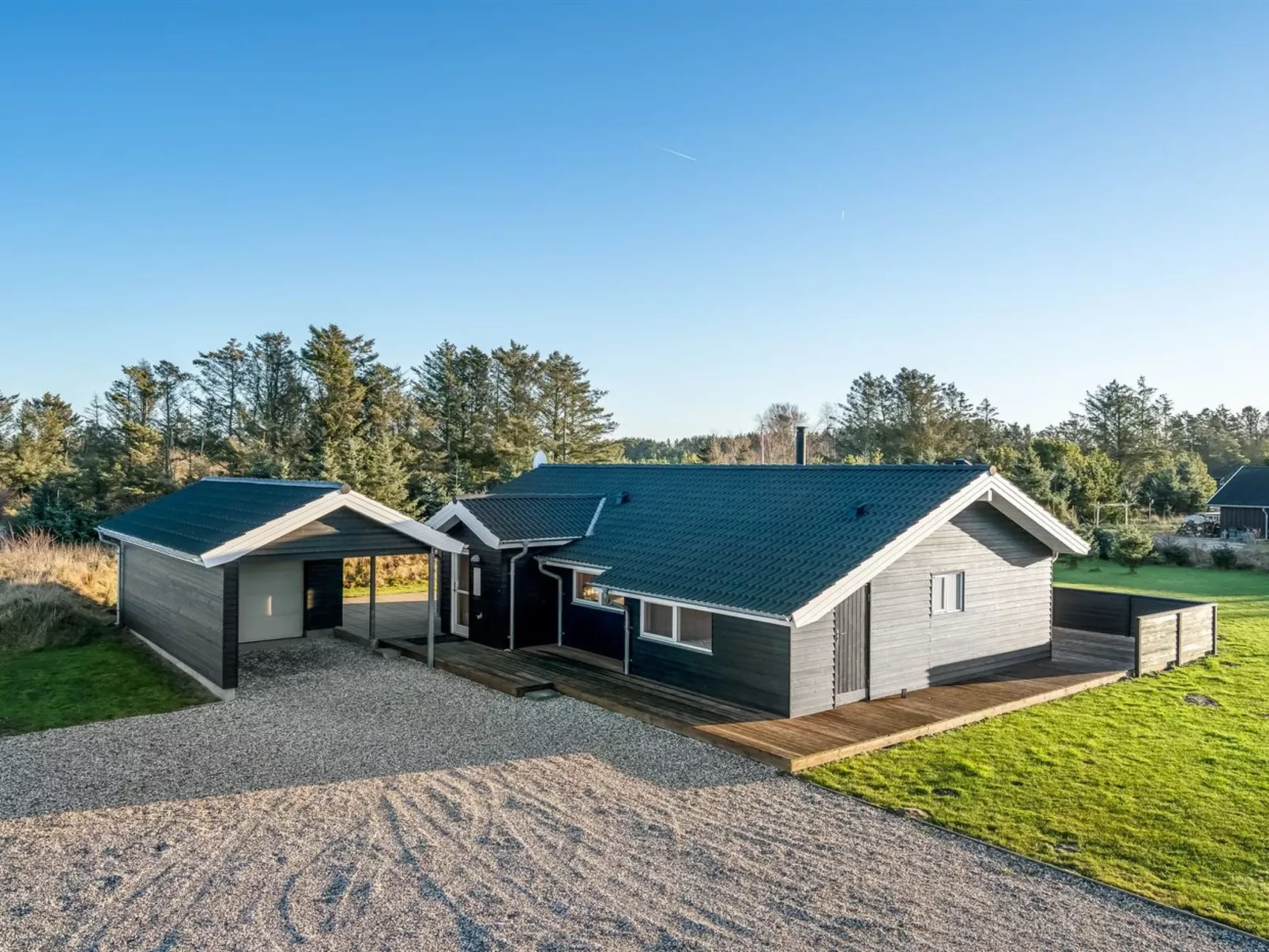 "Oskarvine" - 900m from the sea