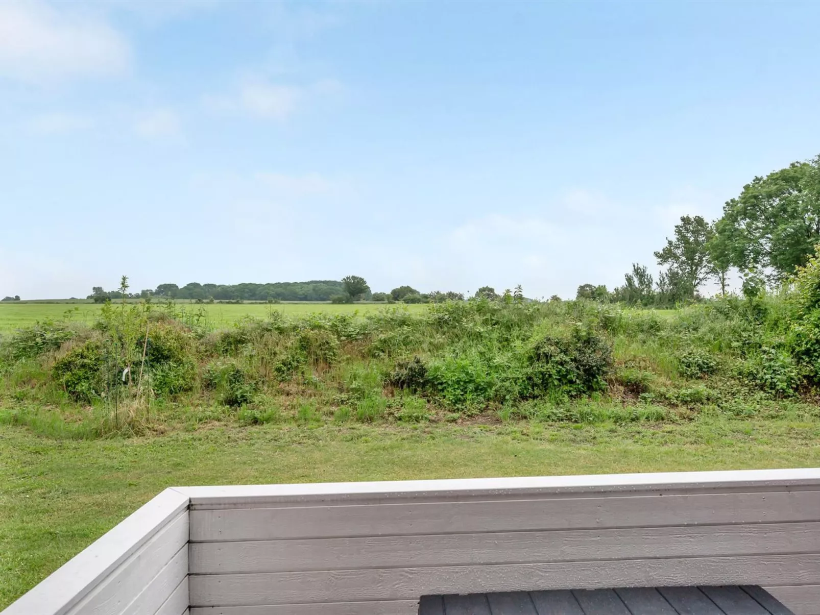 "Emly" - 1.1km from the sea