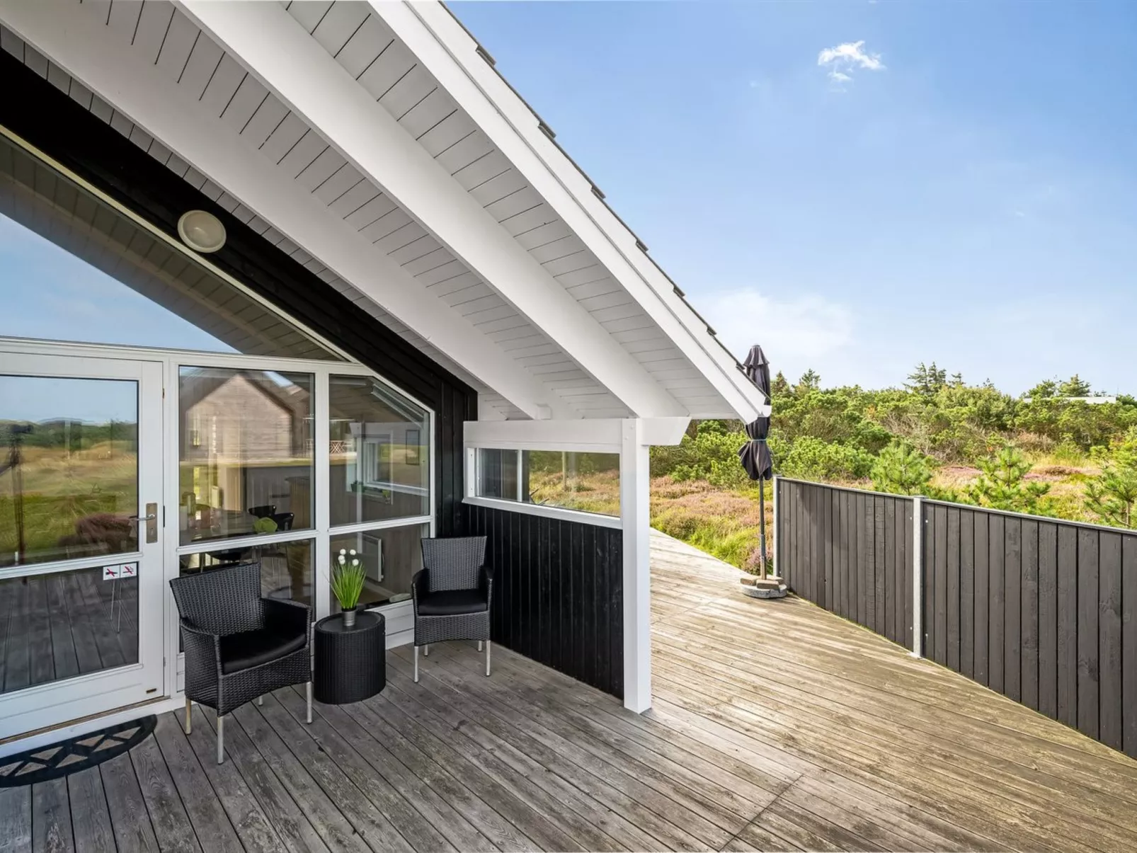 "Christan" - 1.2km from the sea