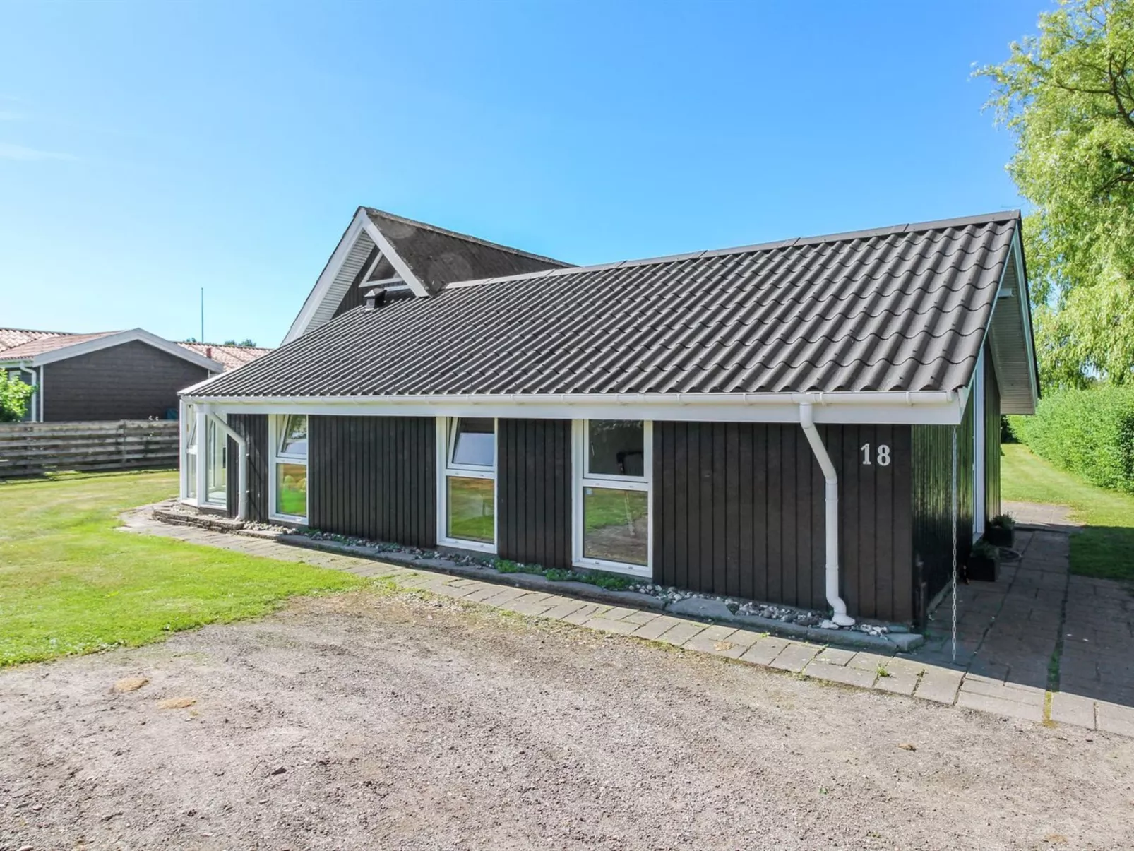 "Elbert" - 100m from the sea