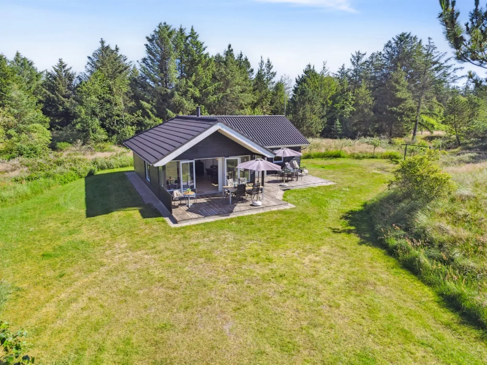 "Swen" - 1.3km from the sea