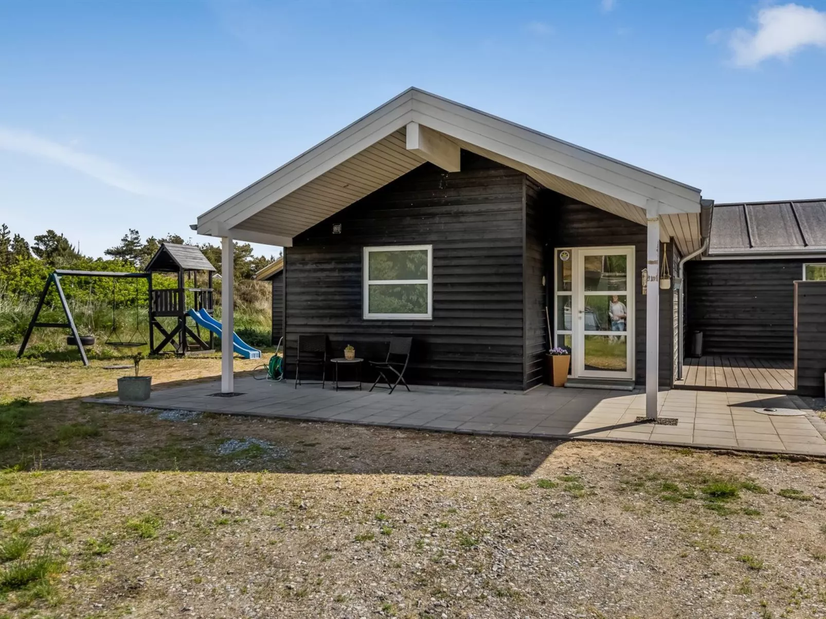 "Minke" - 2.2km from the sea