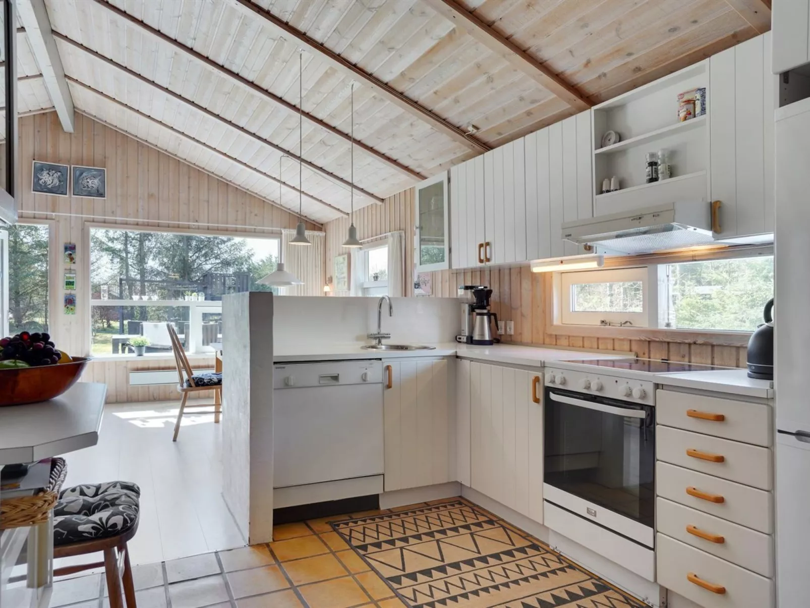 "Akka" - 2km from the sea