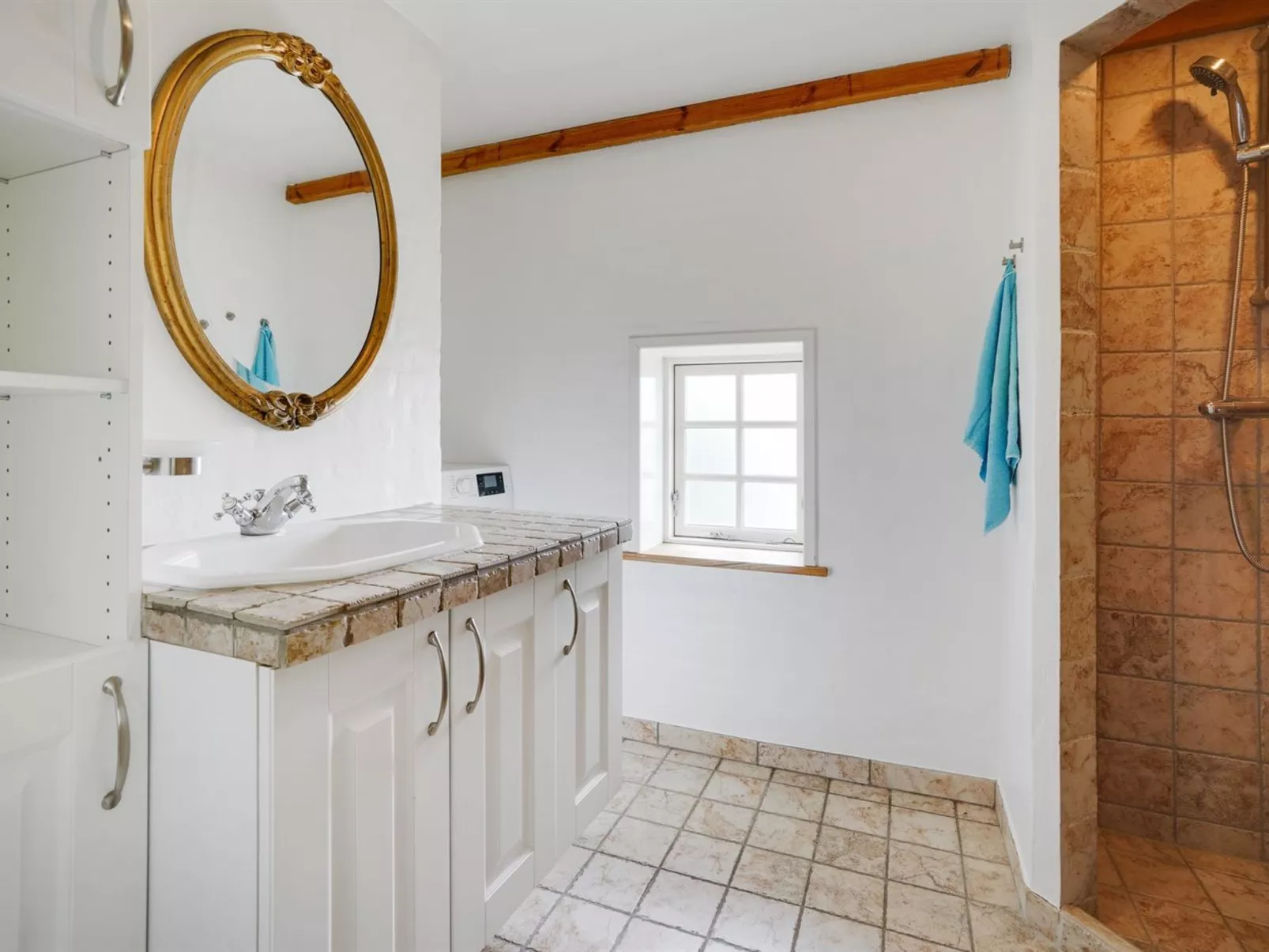 "Faik" - 650m from the sea