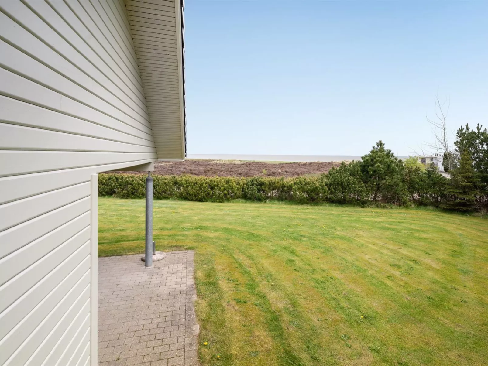 "Amundi" - 3.8km from the sea