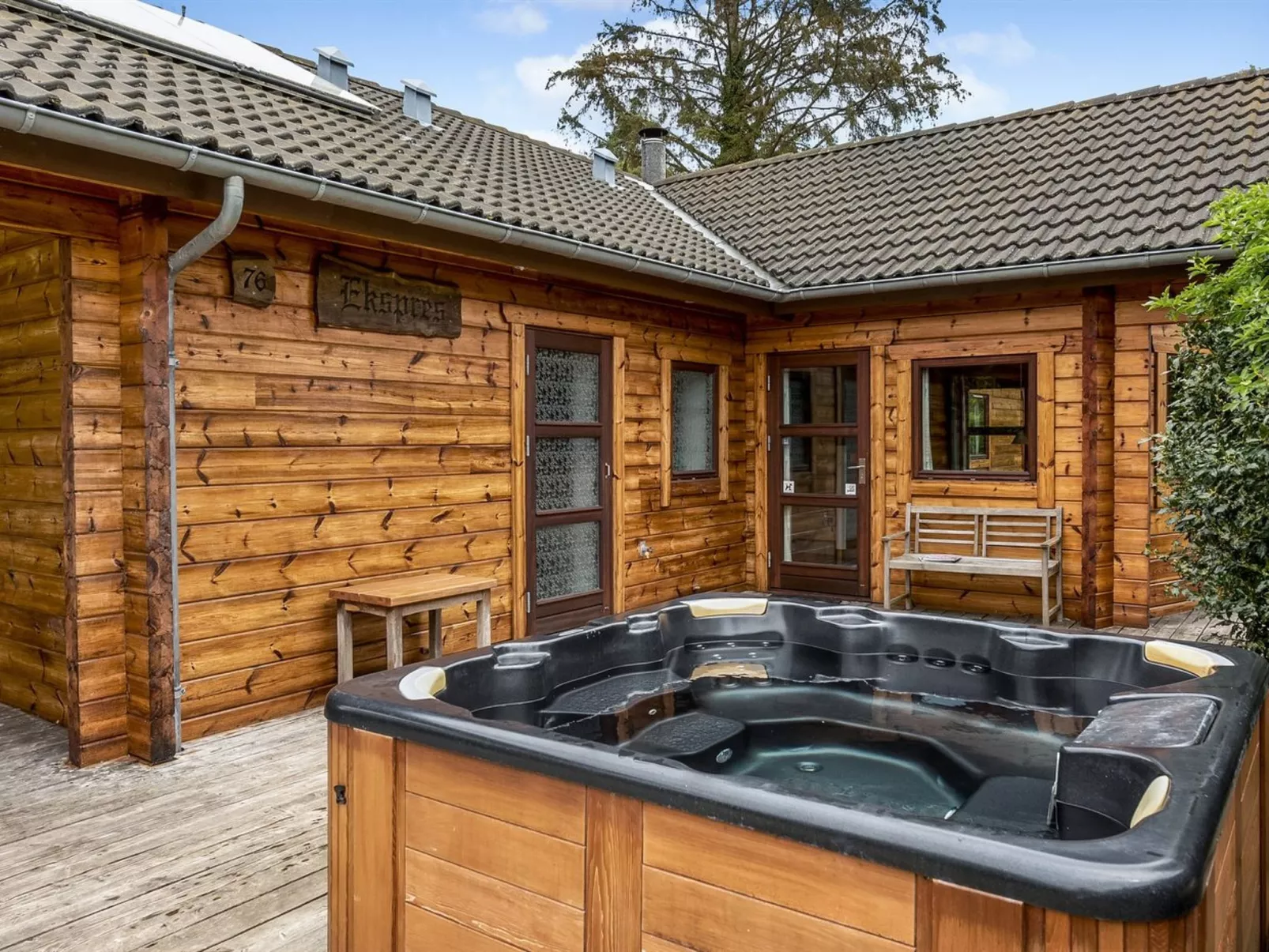 "Dora" - 180m from the sea