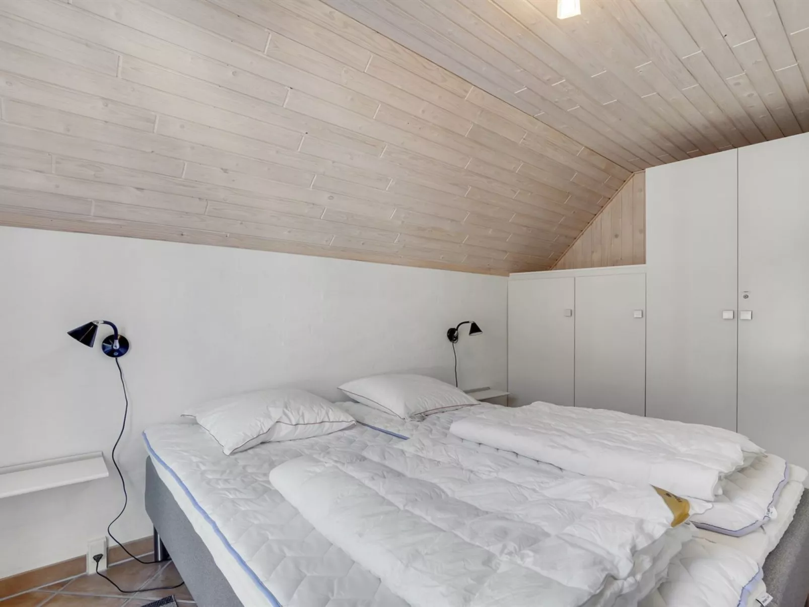 "Lavina" - 950m from the sea