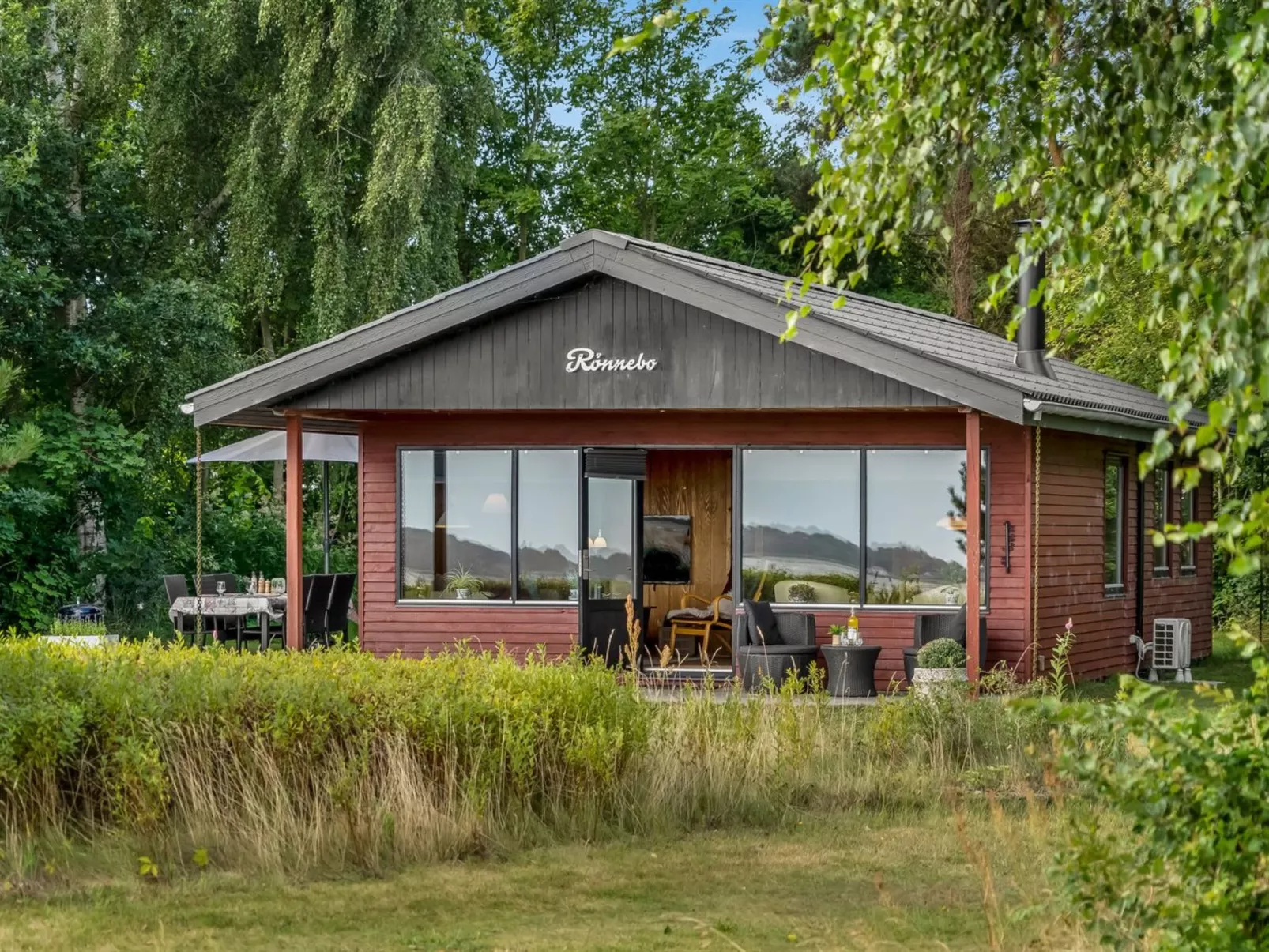 "Tayana" - 75m to the fjord