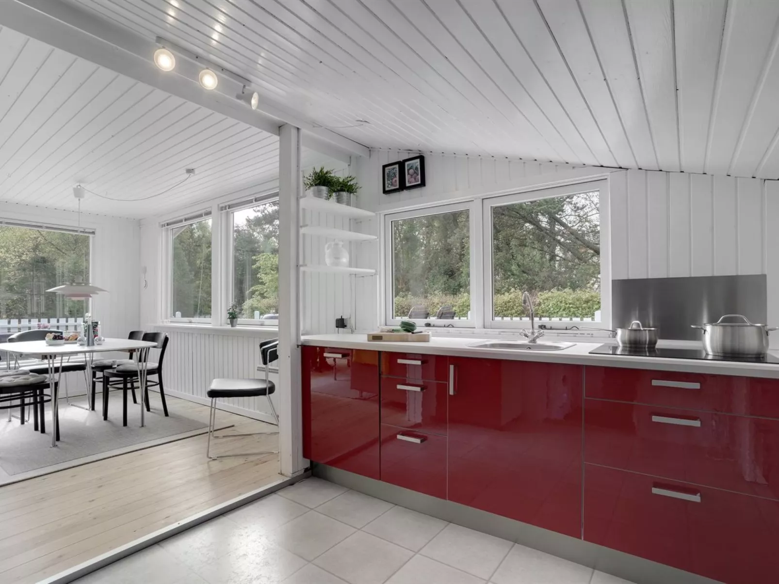 "Mainio" - 800m from the sea